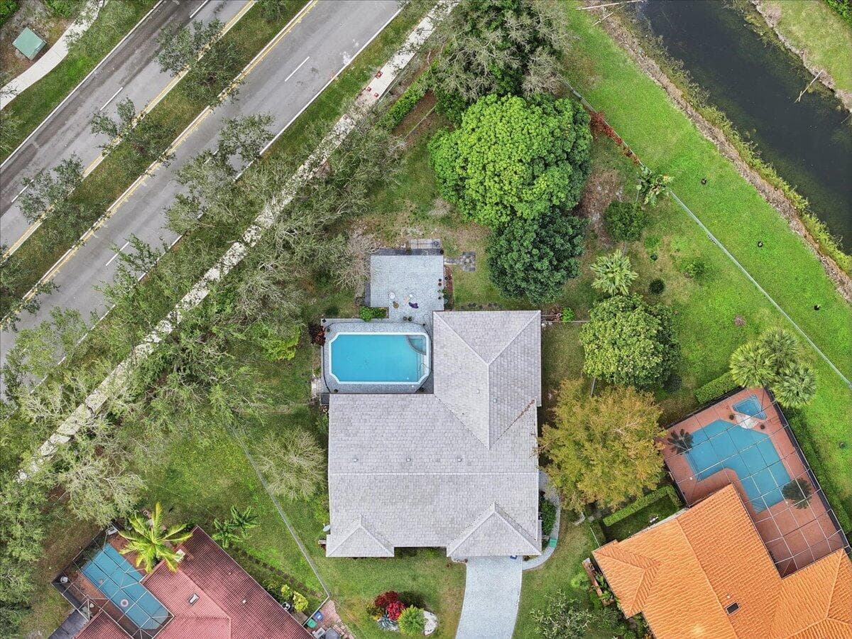 8870 NW 49th Drive, Coral Springs, FL 33067 — photo 2 of 44