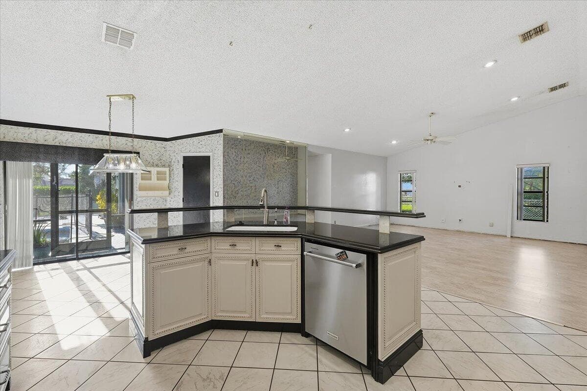 8870 NW 49th Drive, Coral Springs, FL 33067 — photo 8 of 44