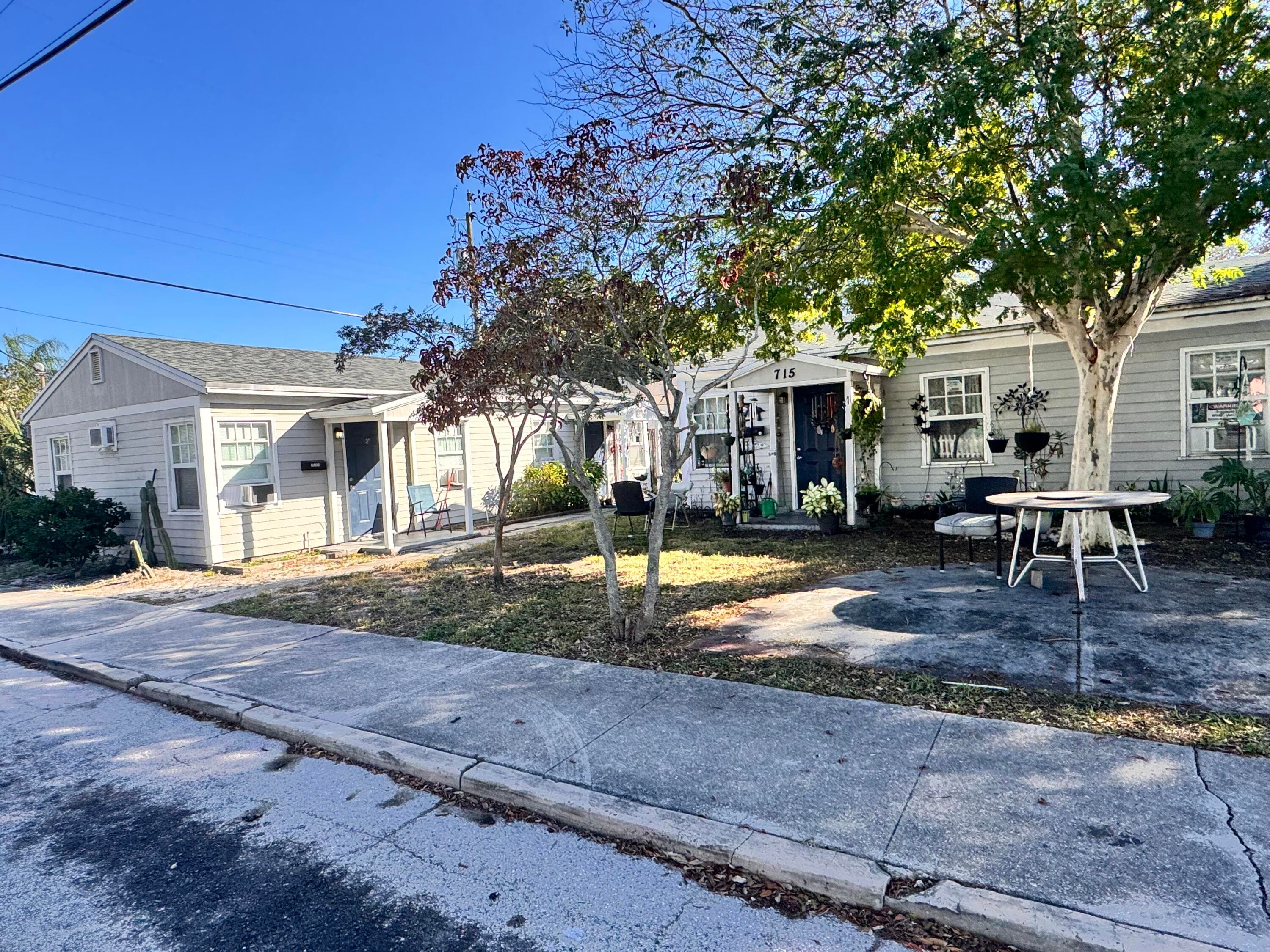 717 8th Avenue N, Lake Worth Beach, FL 33460 — photo 2 of 20