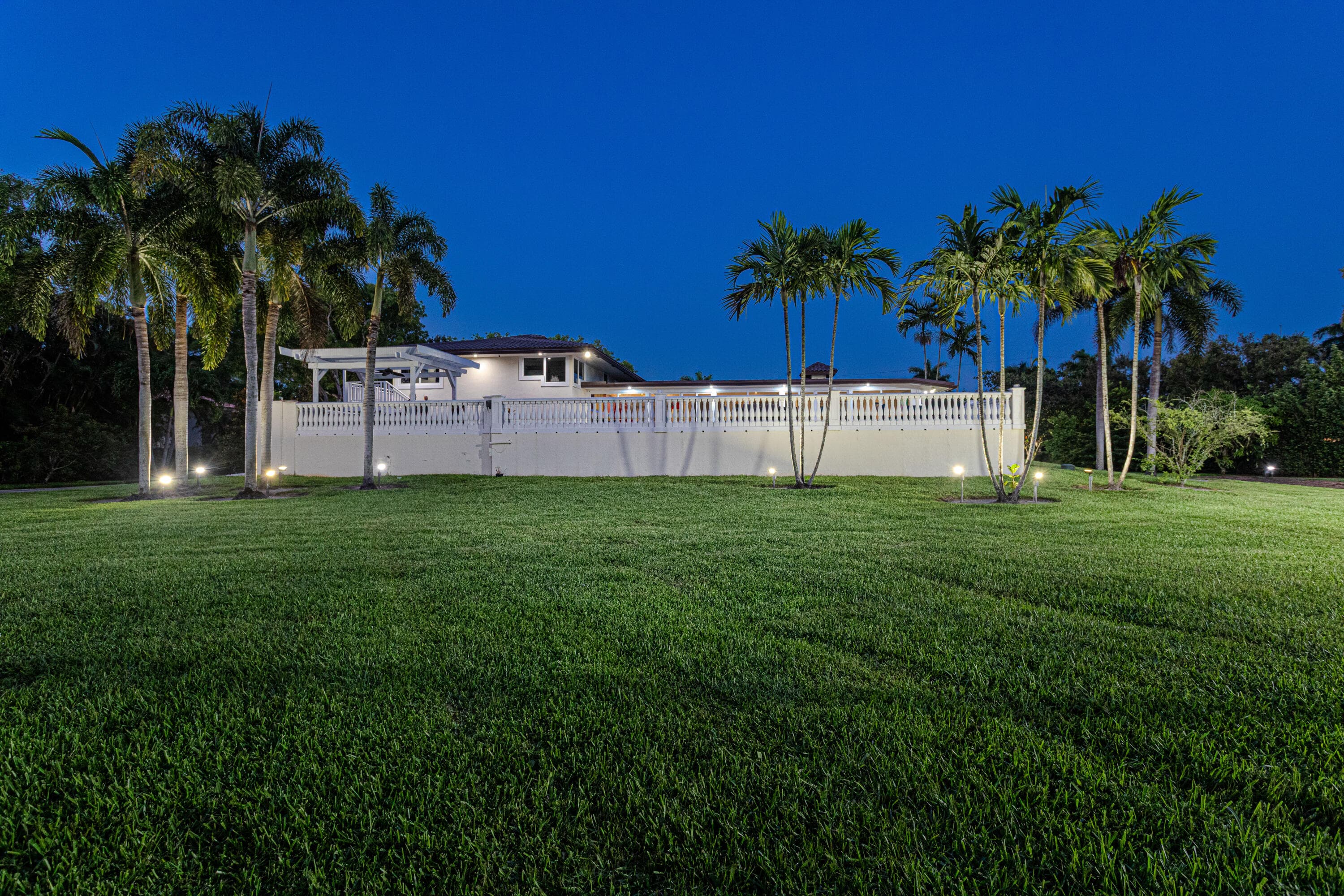 875 NW 120th Avenue, Plantation, FL 33325 — photo 6 of 92