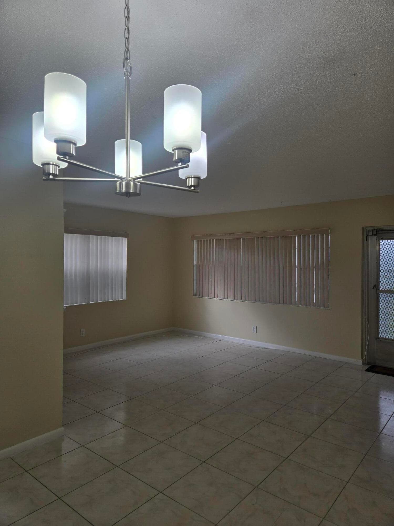 17 Cambridge A, West Palm Beach, FL 33417 — photo 5 of 15