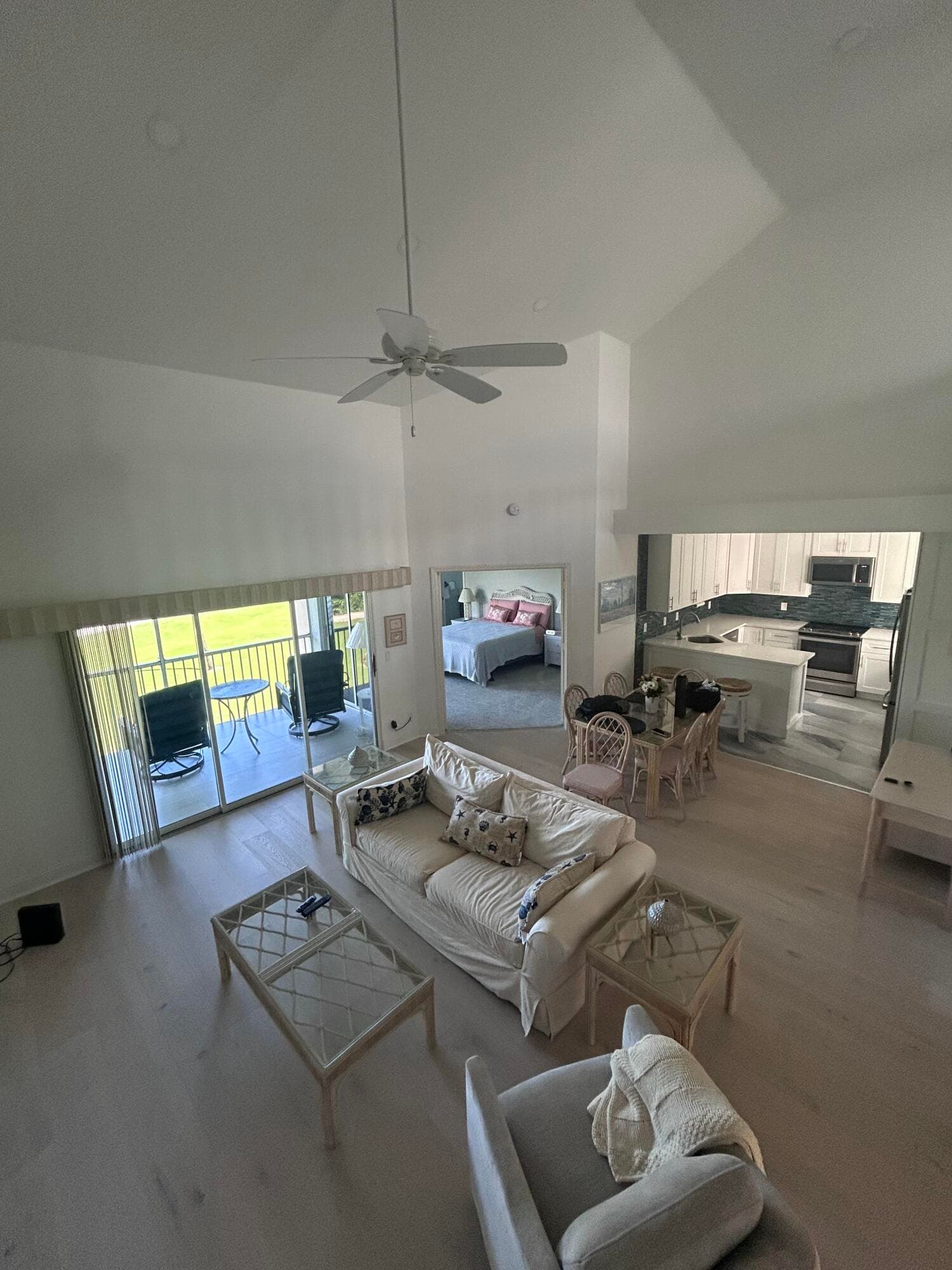 Condominium in Jupiter — photo 4 of 12