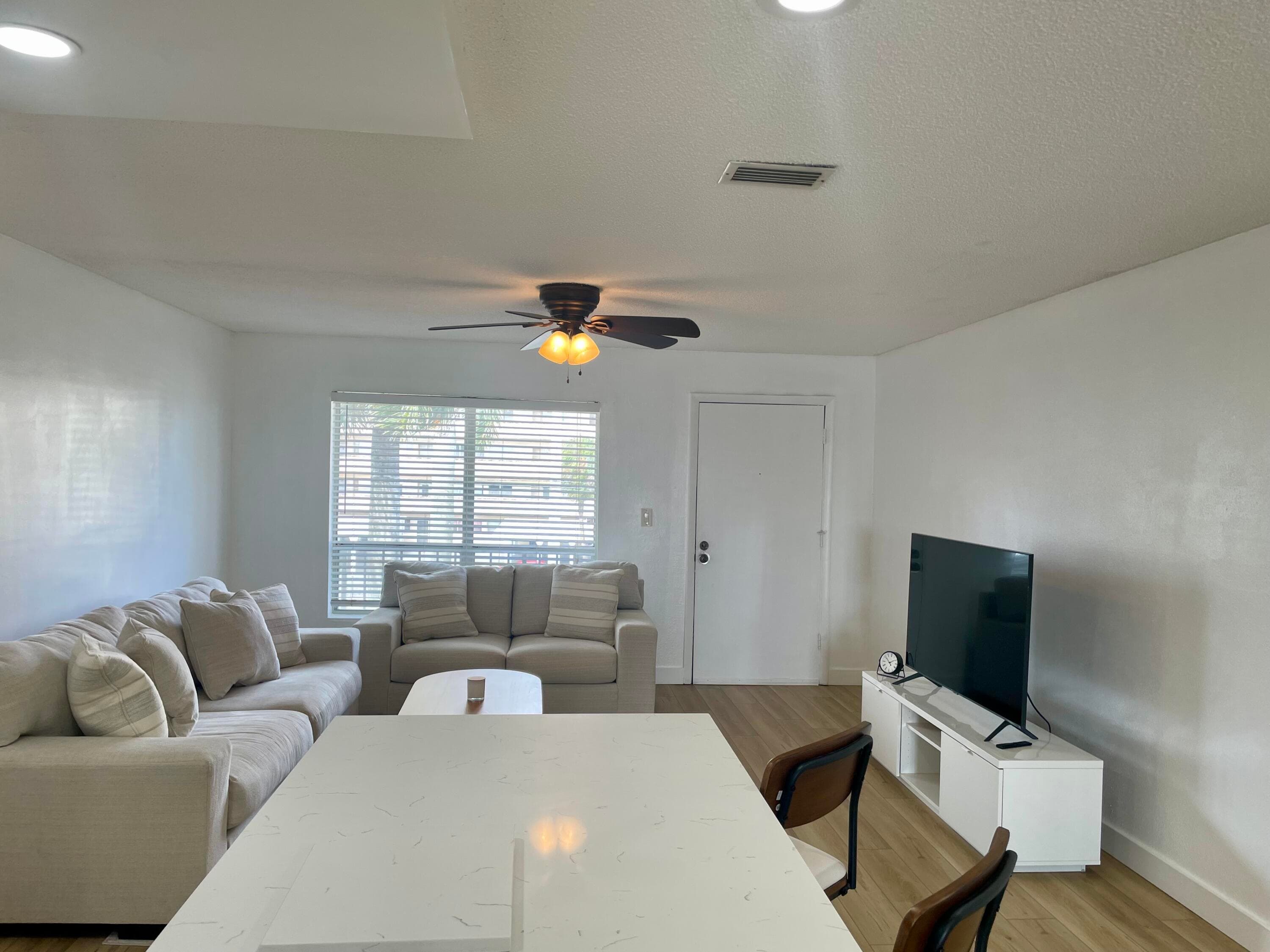 1100 Crystal Lake Drive 207, Deerfield Beach, FL 33064 — photo 4 of 22