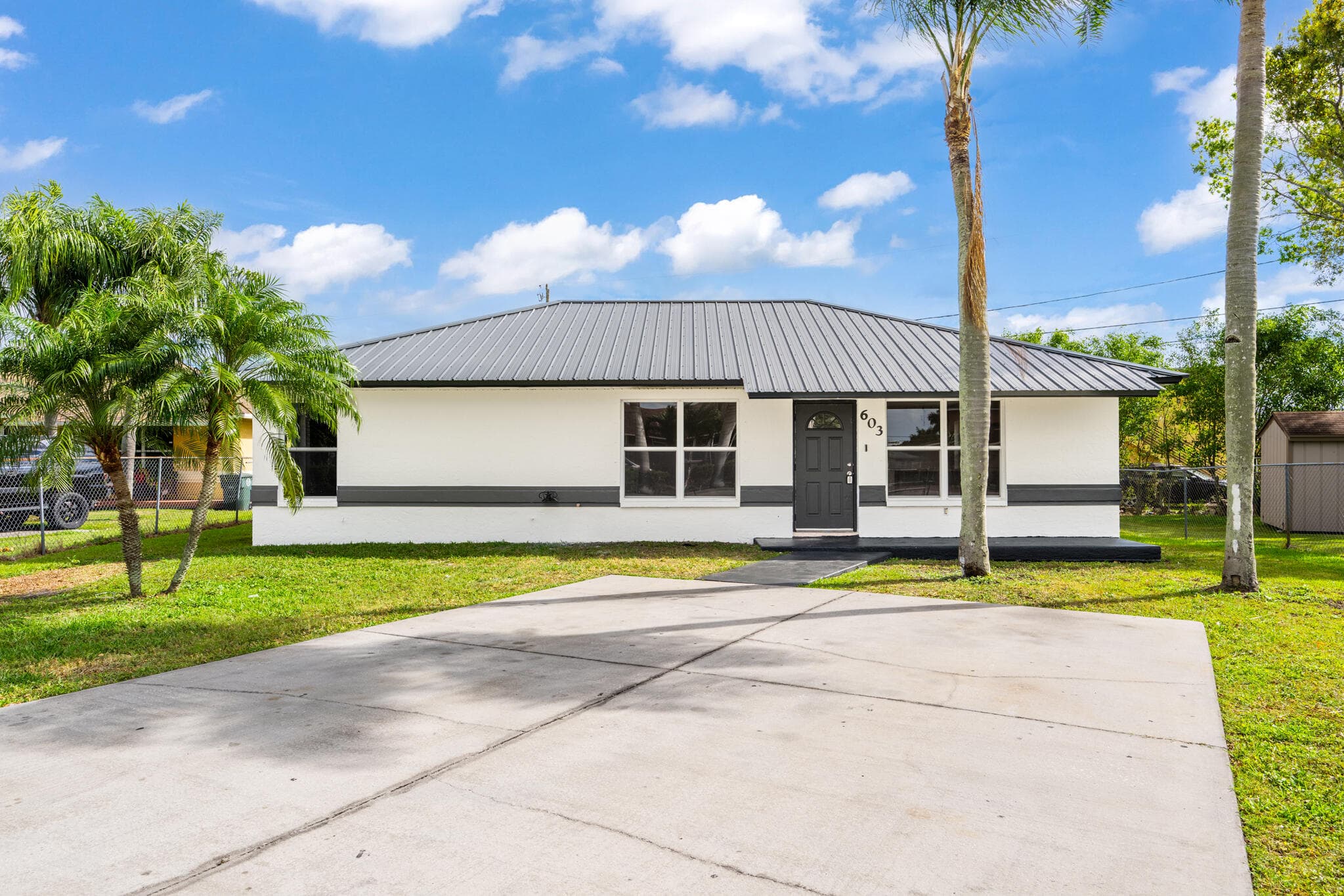 603 SW 10th Street, Belle Glade, FL 33430 — photo 2 of 21