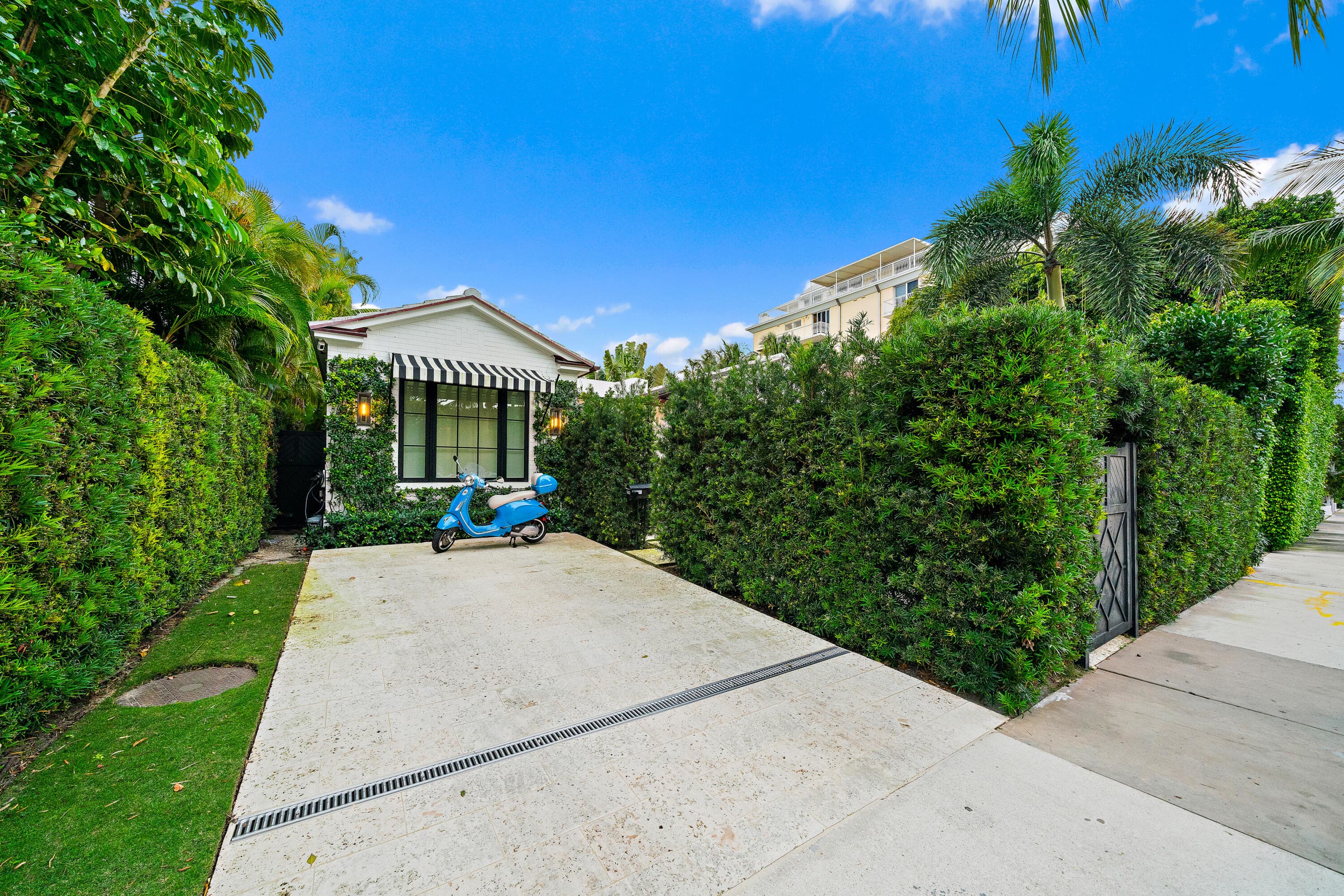 160 Chilean Avenue, Palm Beach, FL 33480 — photo 38 of 40