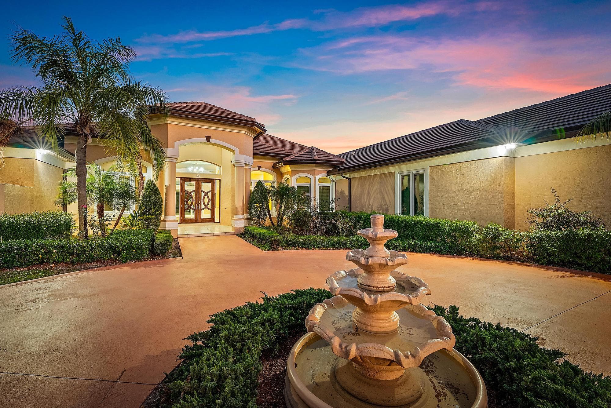 8480 Man O War Road, Palm Beach Gardens, FL 33418 — photo 1 of 45