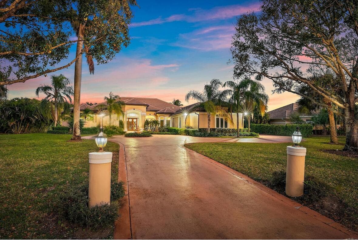 8480 Man O War Road, Palm Beach Gardens, FL 33418 — photo 26 of 45
