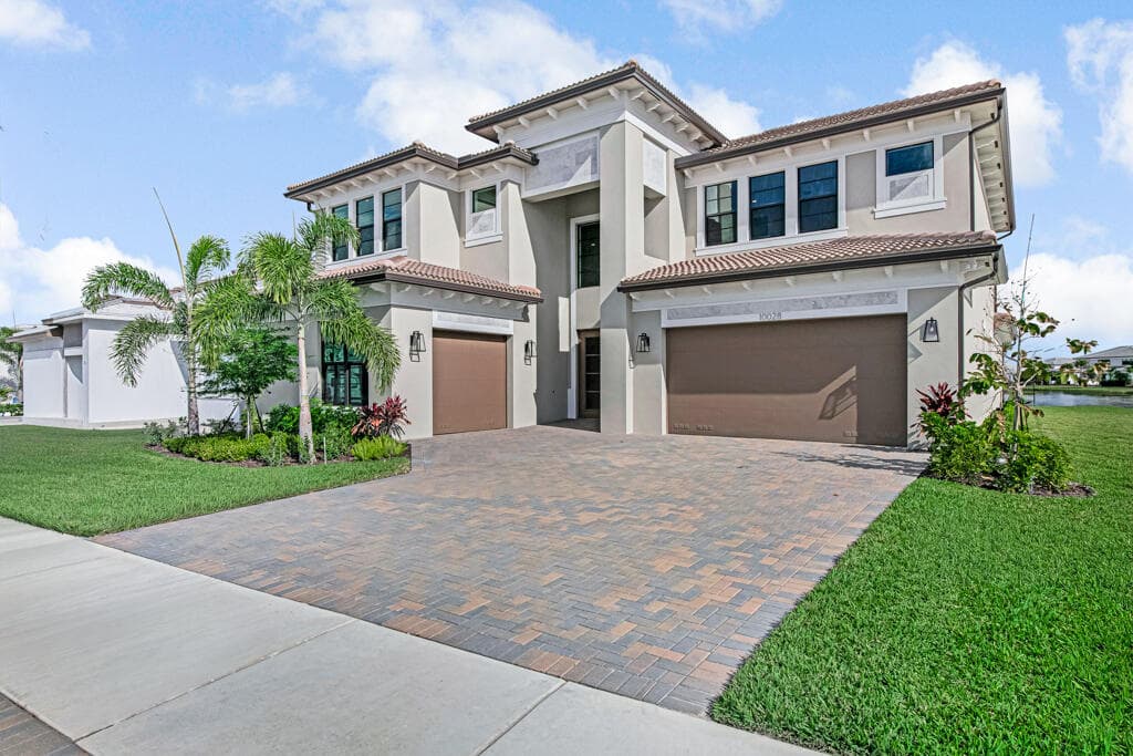 10028 Cloud View, Palm Beach Gardens, FL 33412 — photo 4 of 89