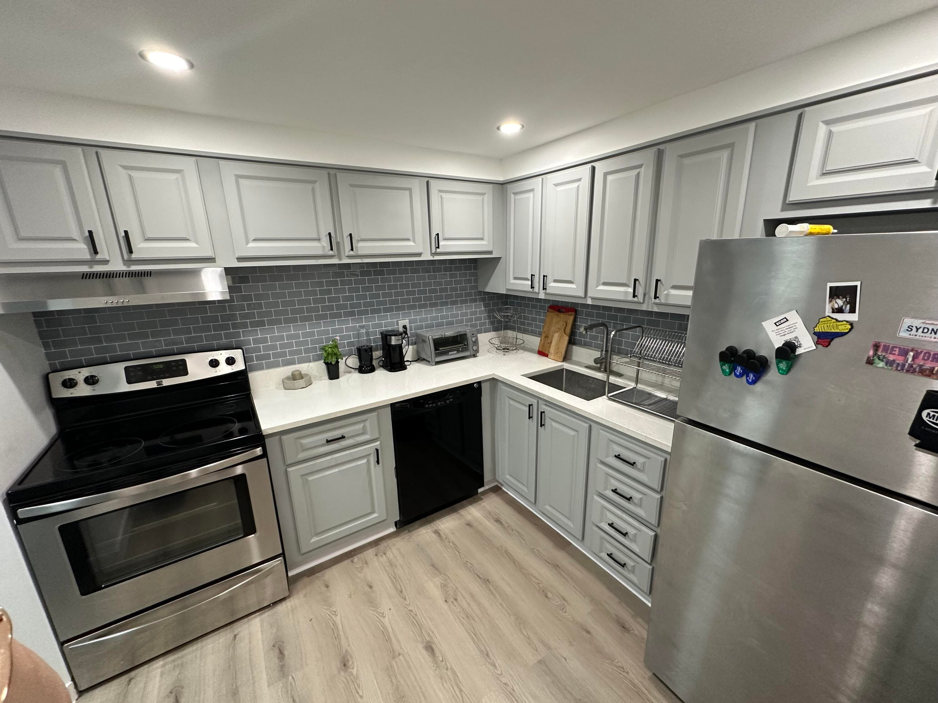 500 Executive Center Drive 3h, West Palm Beach, FL 33401 — photo 1 of 9