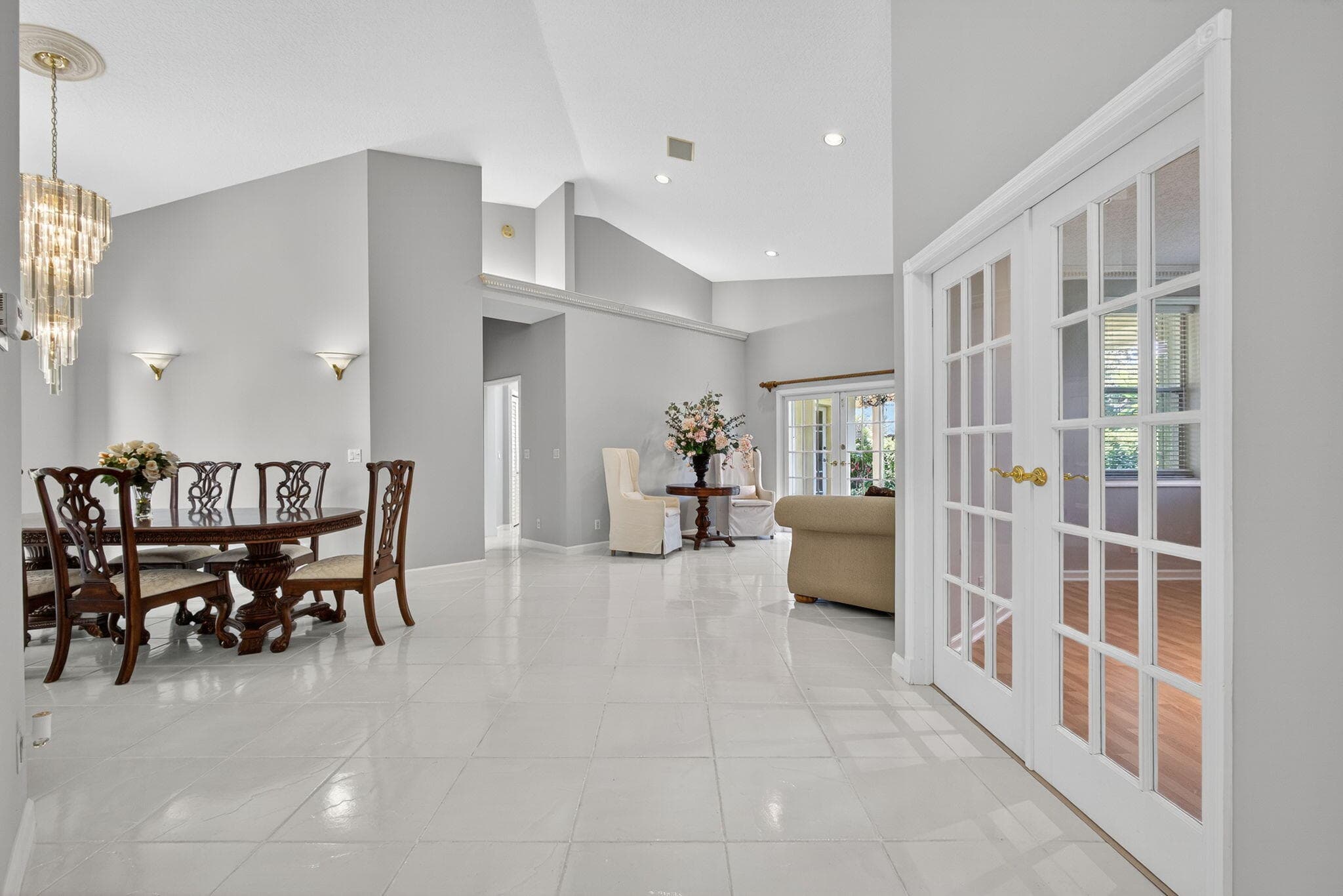 1052 W Shore Drive, West Palm Beach, FL 33406 — photo 11 of 65