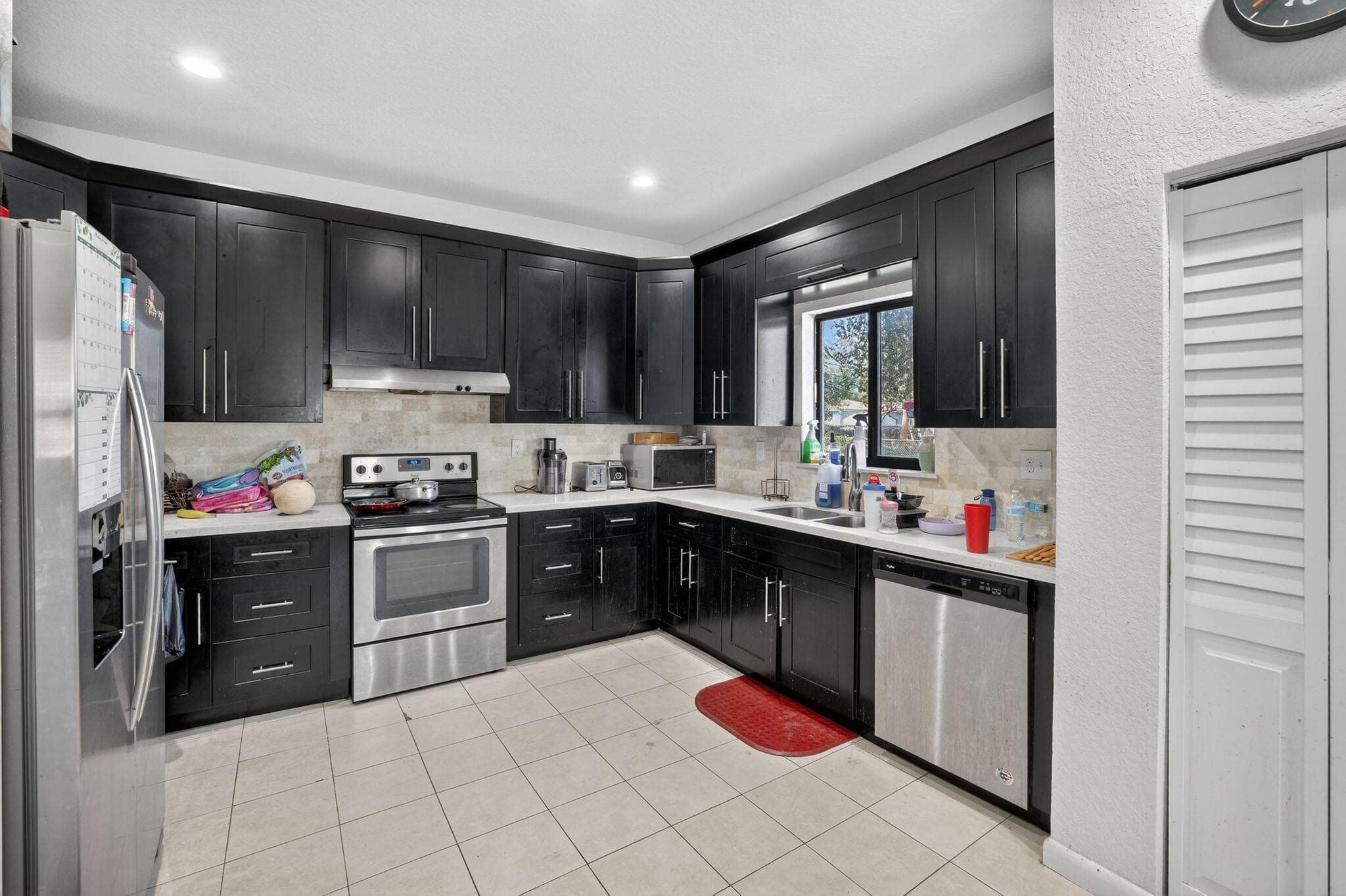 205 NW 27th Terrace, Fort Lauderdale, FL 33311 — photo 11 of 36