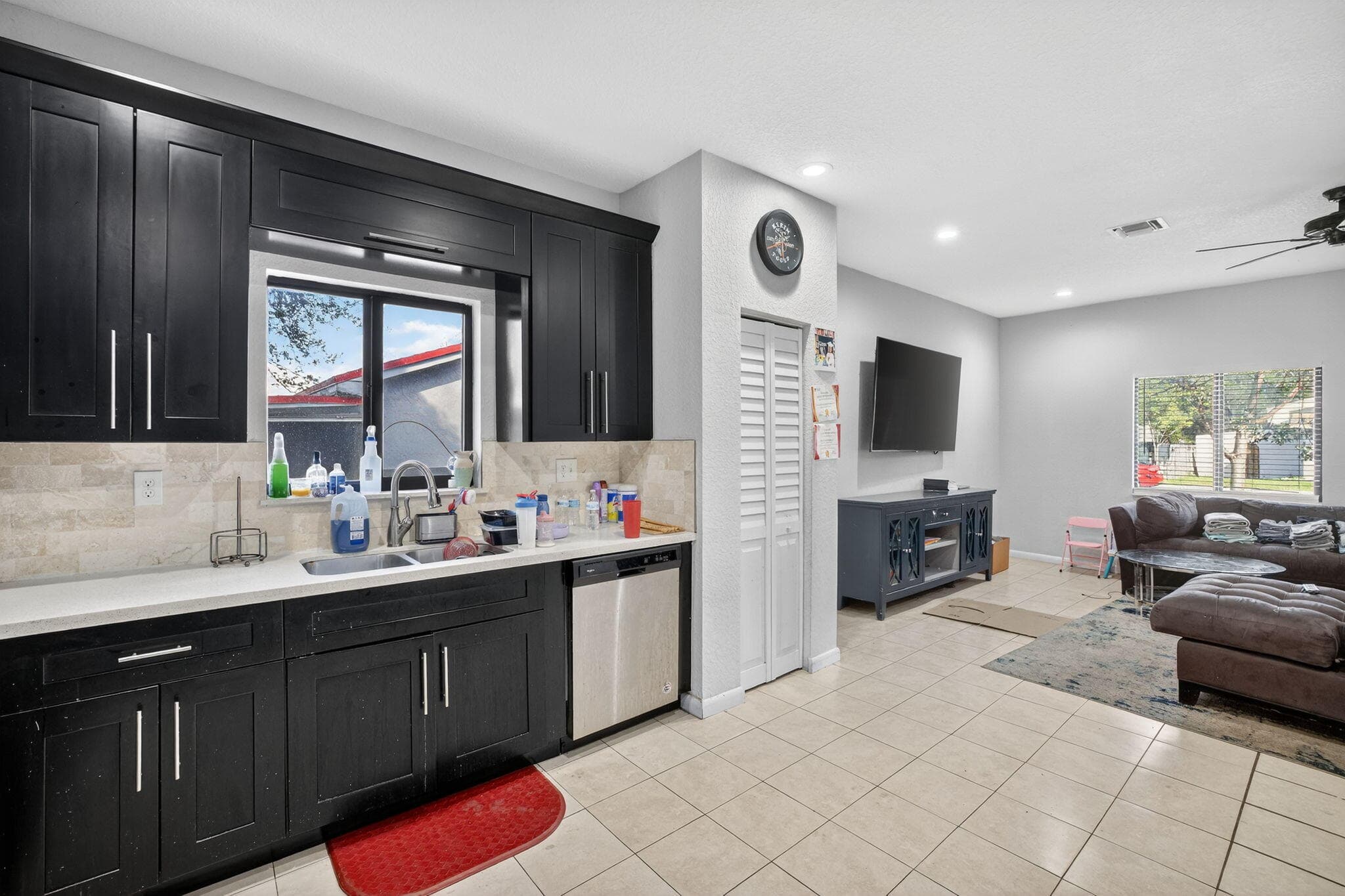 205 NW 27th Terrace, Fort Lauderdale, FL 33311 — photo 13 of 36