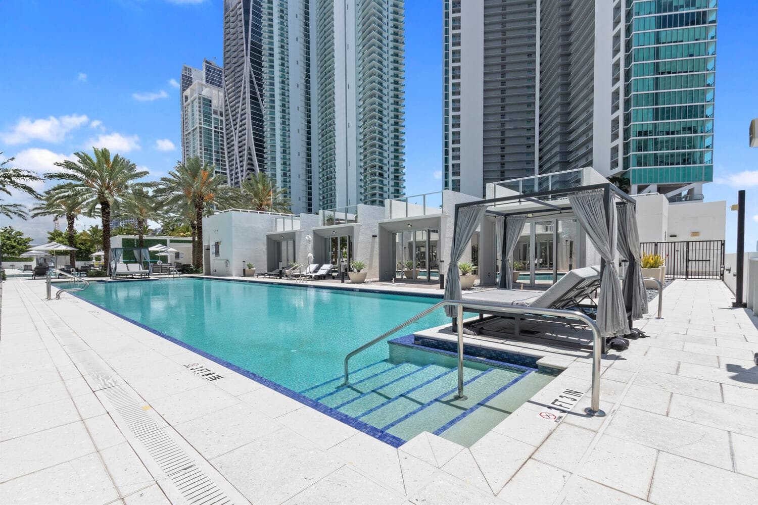 851 NE 1st Avenue 306, Miami, FL 33132 — photo 12 of 32