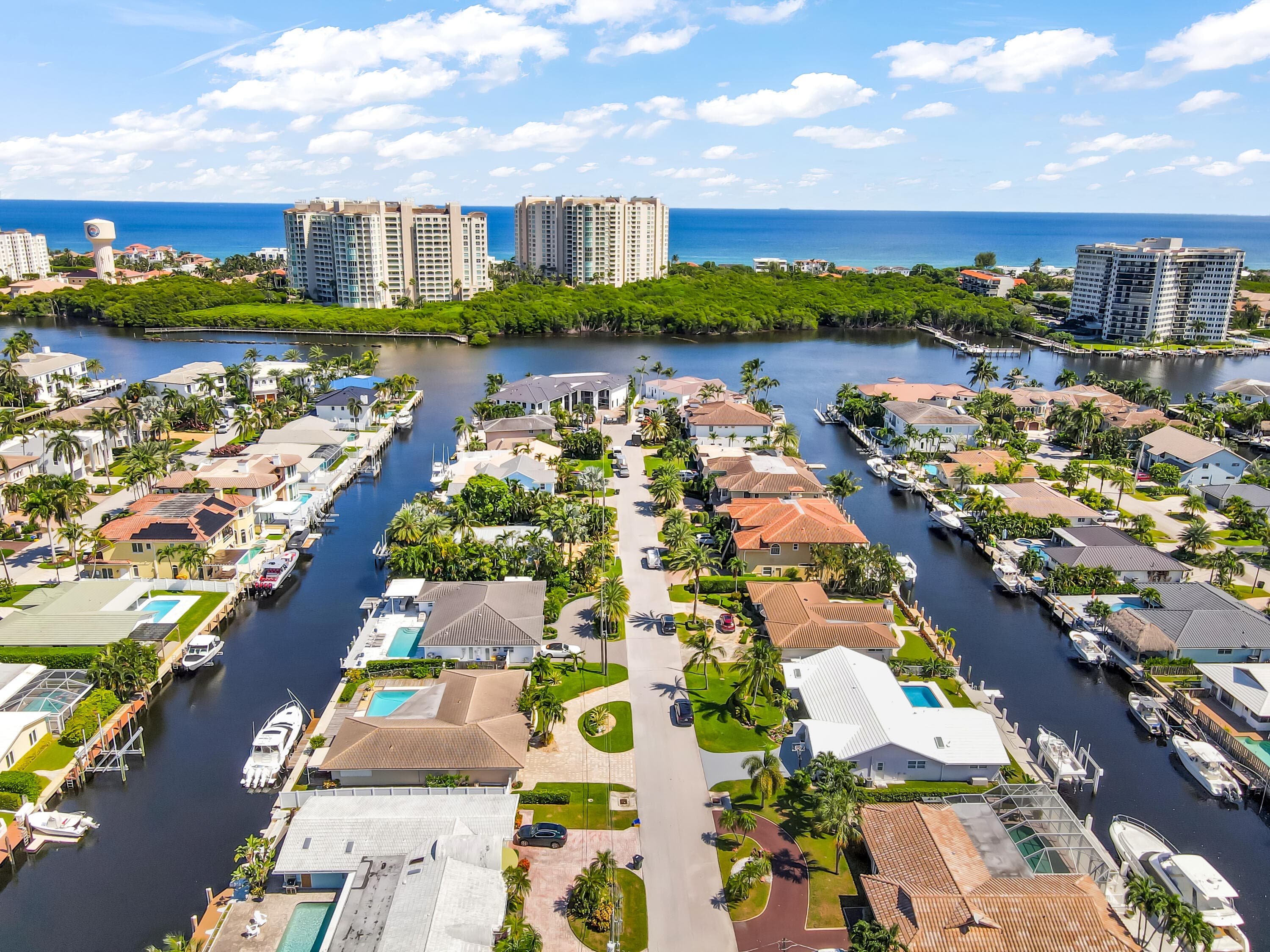 831 Dover Street, Boca Raton, FL 33487 — photo 11 of 71