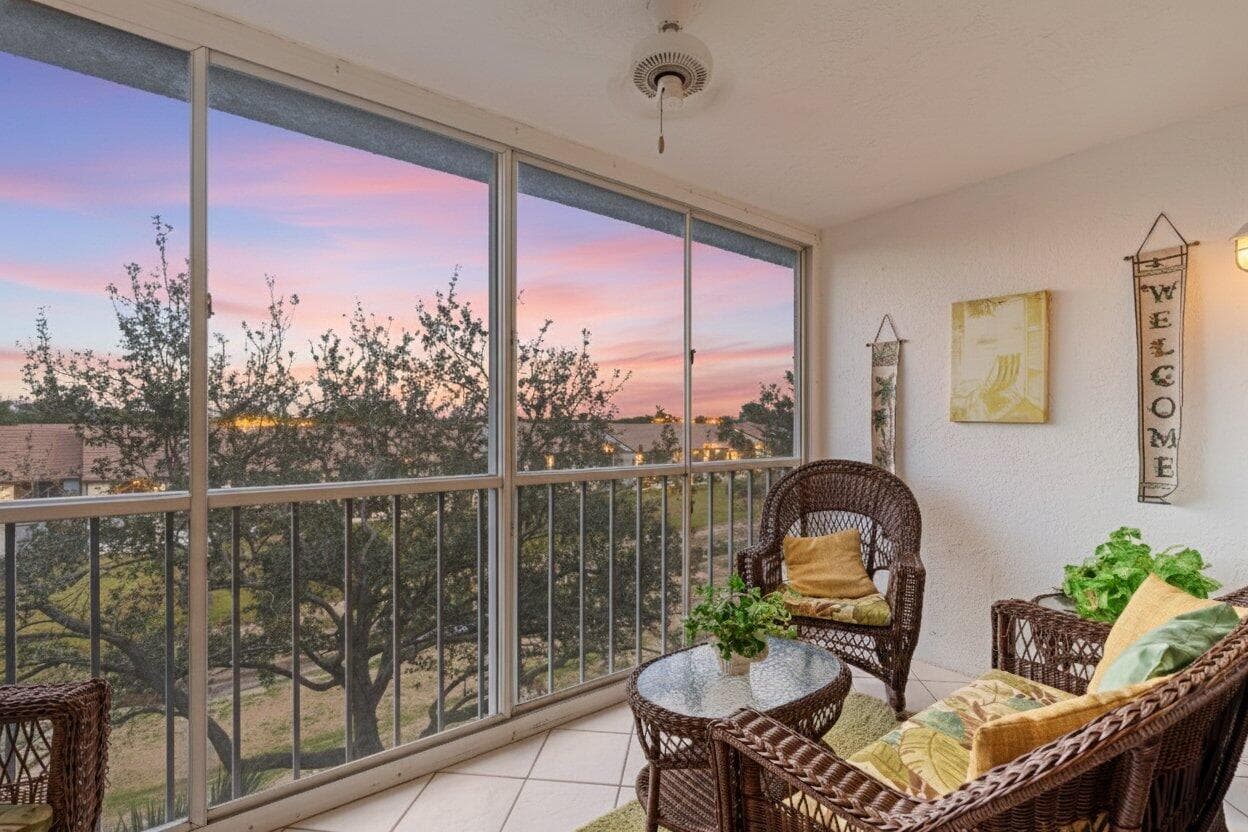 4735 Lucerne Lakes Boulevard 402, Lake Worth, FL 33467 — photo 1 of 28