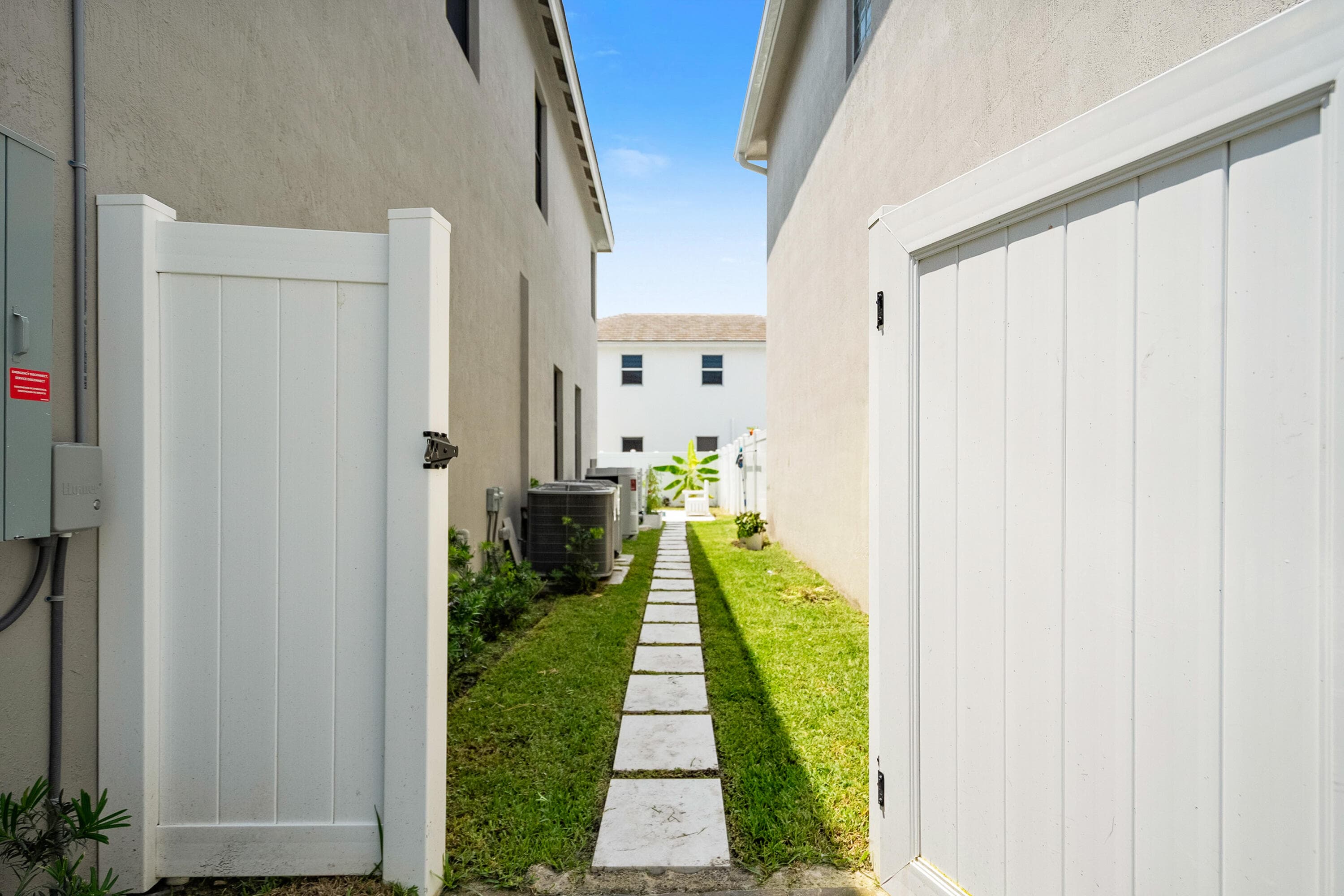 7102 Rockwood Road, Jupiter, FL 33458 — photo 3 of 41