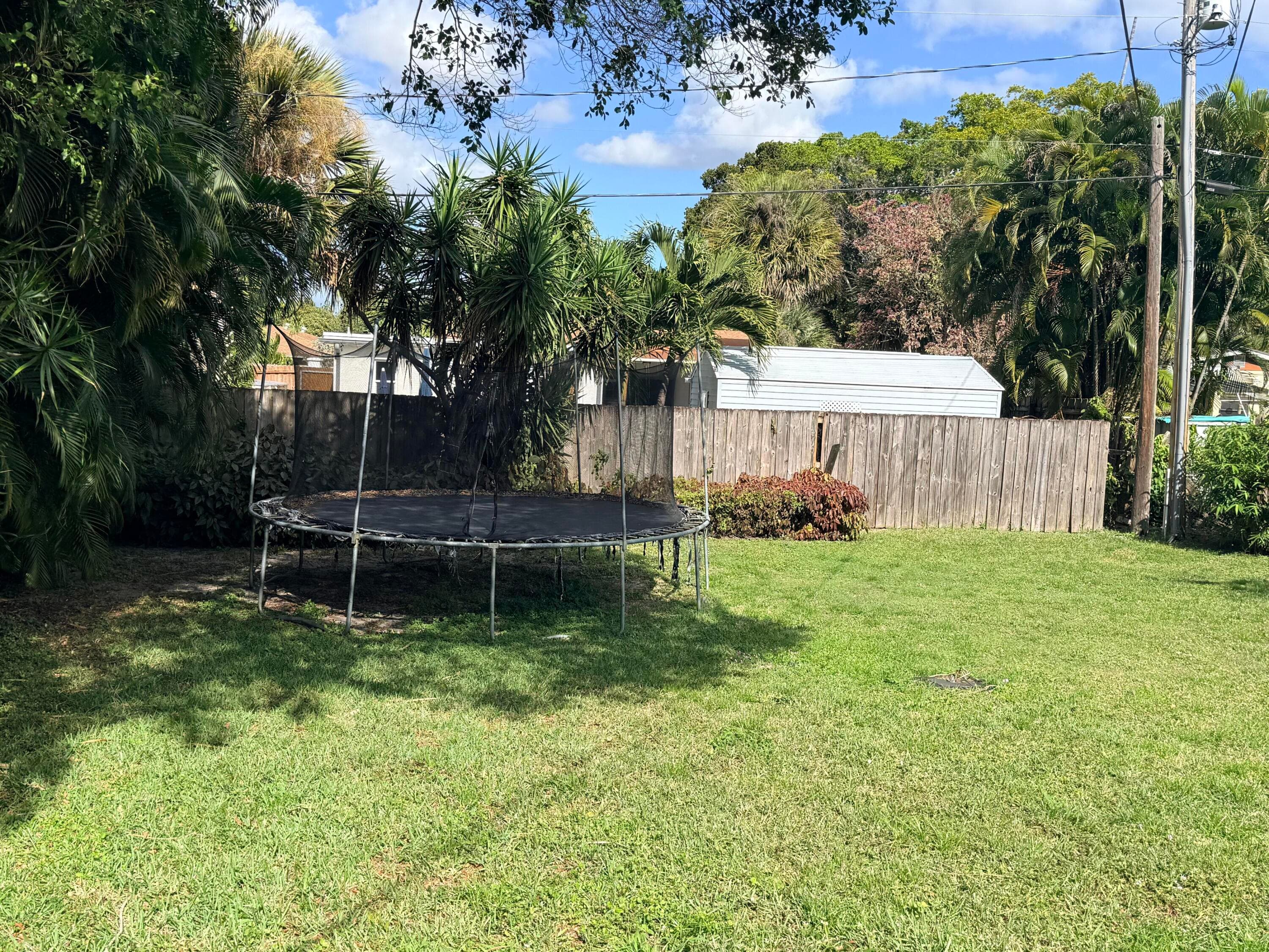 937 Upland Road, West Palm Beach, FL 33401 — photo 2 of 4
