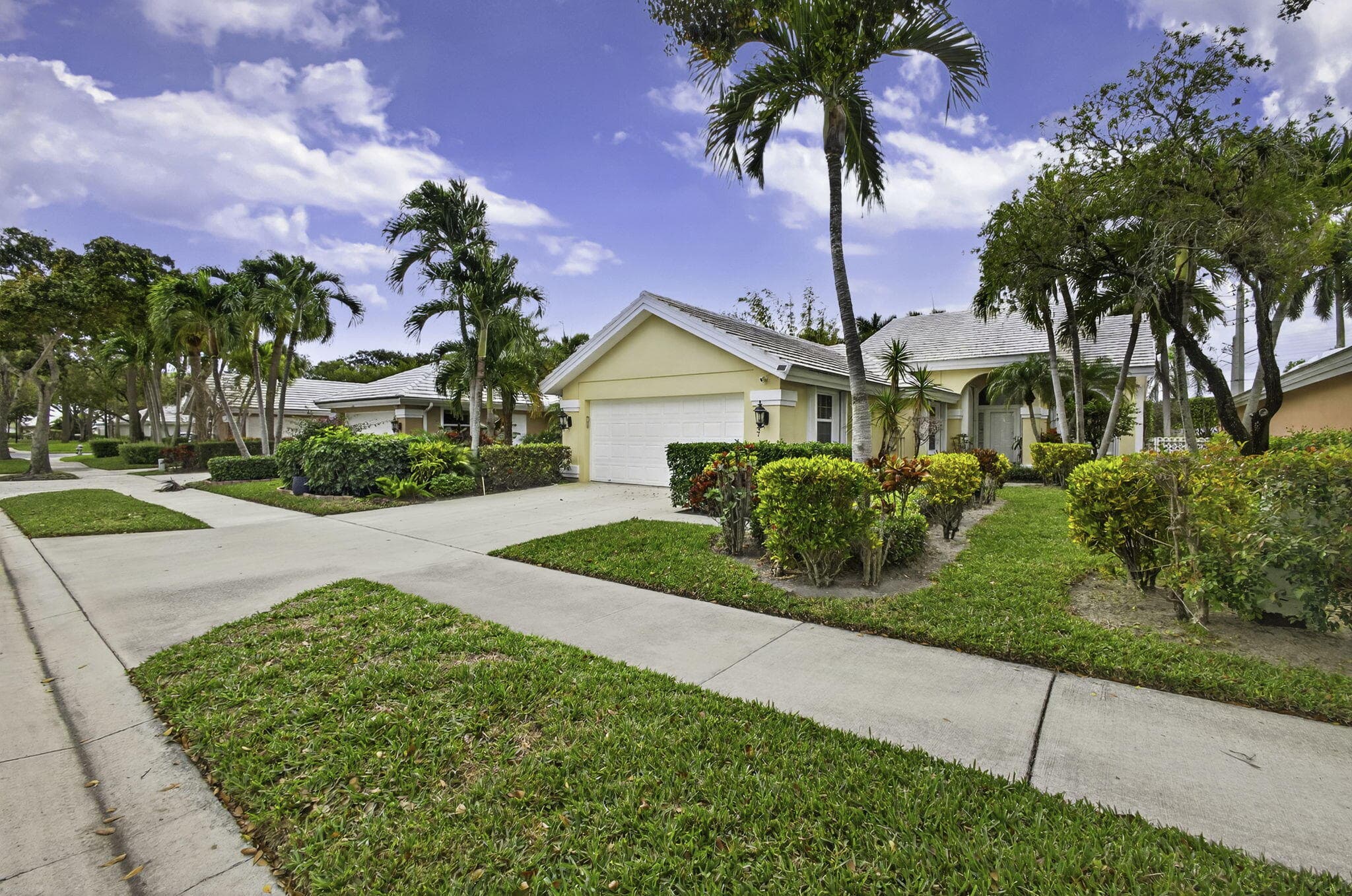 2347 Saratoga Bay Drive, West Palm Beach, FL 33409 — photo 6 of 55