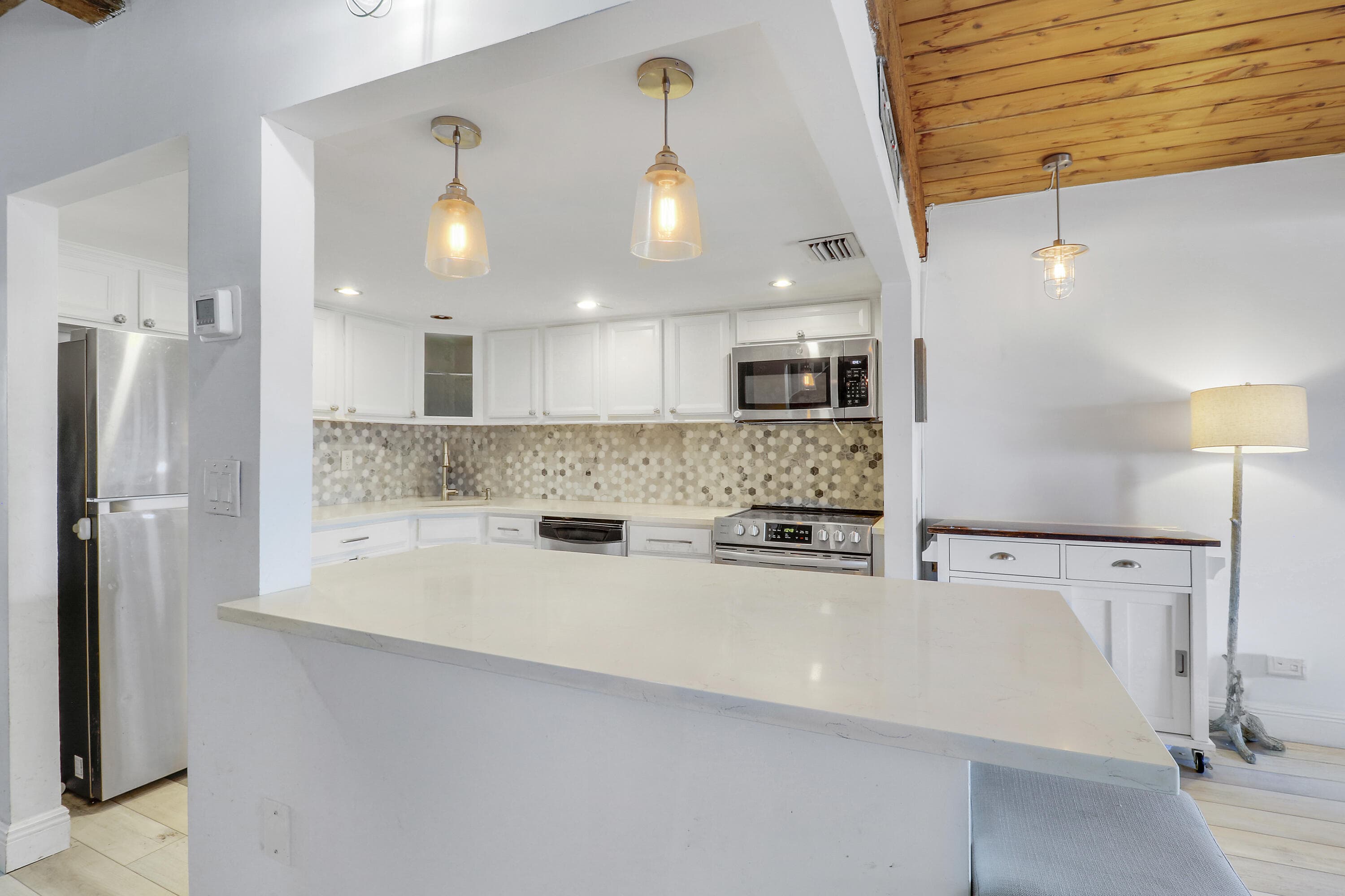 4801 NW 2nd Avenue 101, Boca Raton, FL 33431 — photo 5 of 31