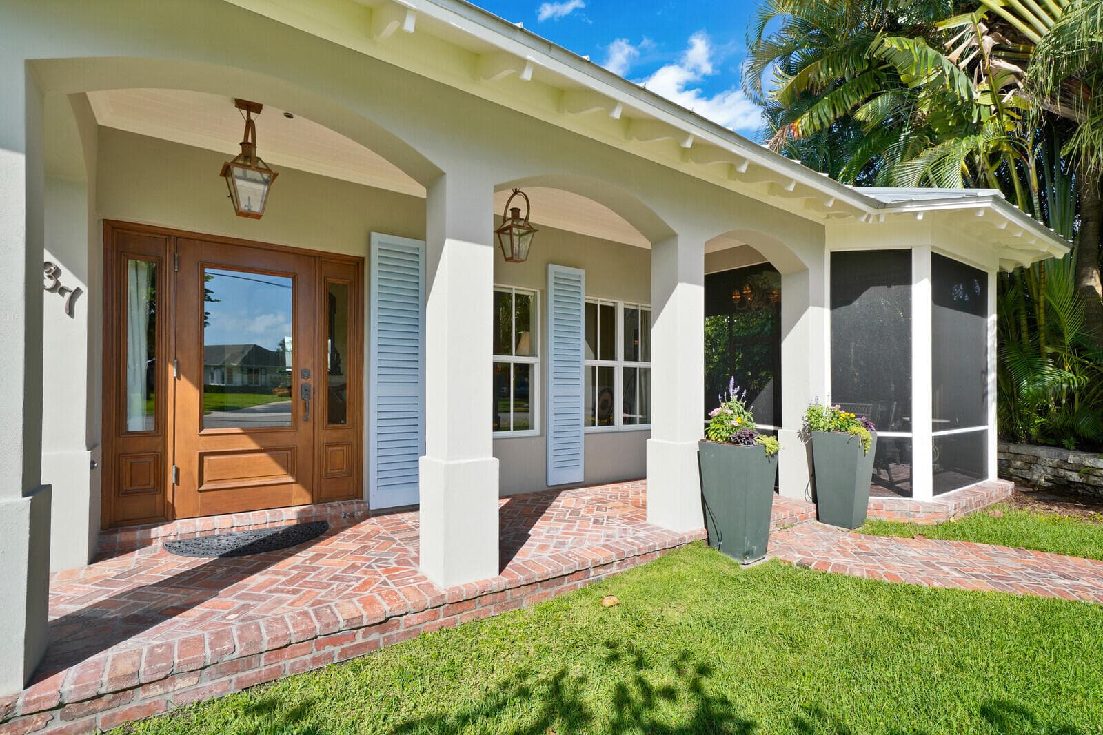 137 S Oak Street, Lantana, FL 33462 — photo 4 of 63