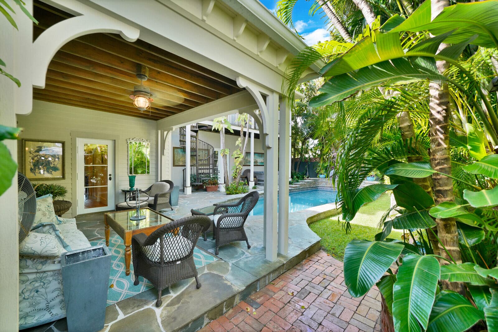 137 S Oak Street, Lantana, FL 33462 — photo 8 of 63