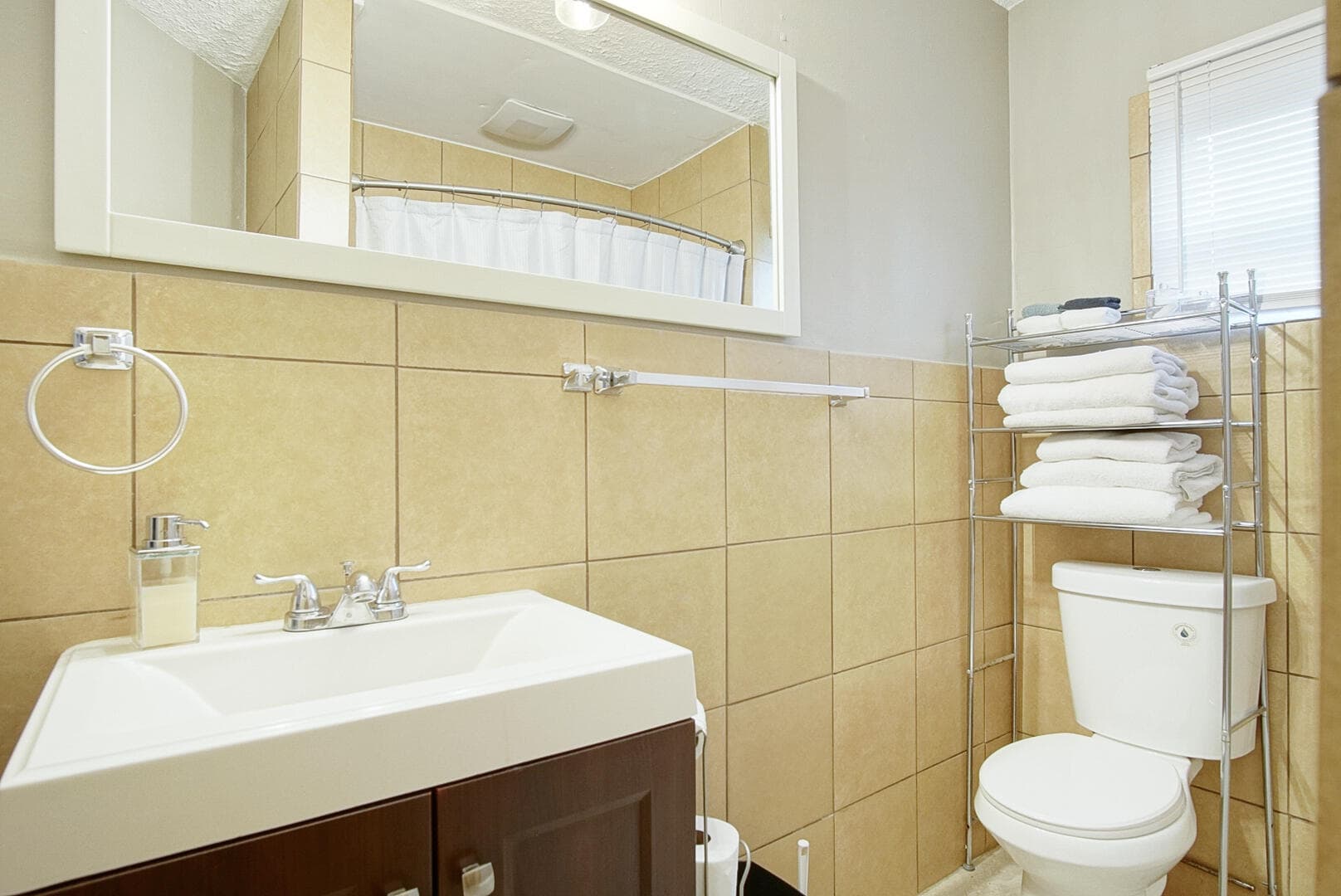 1002 Avenue E E, Fort Pierce, FL 34950 — photo 17 of 34