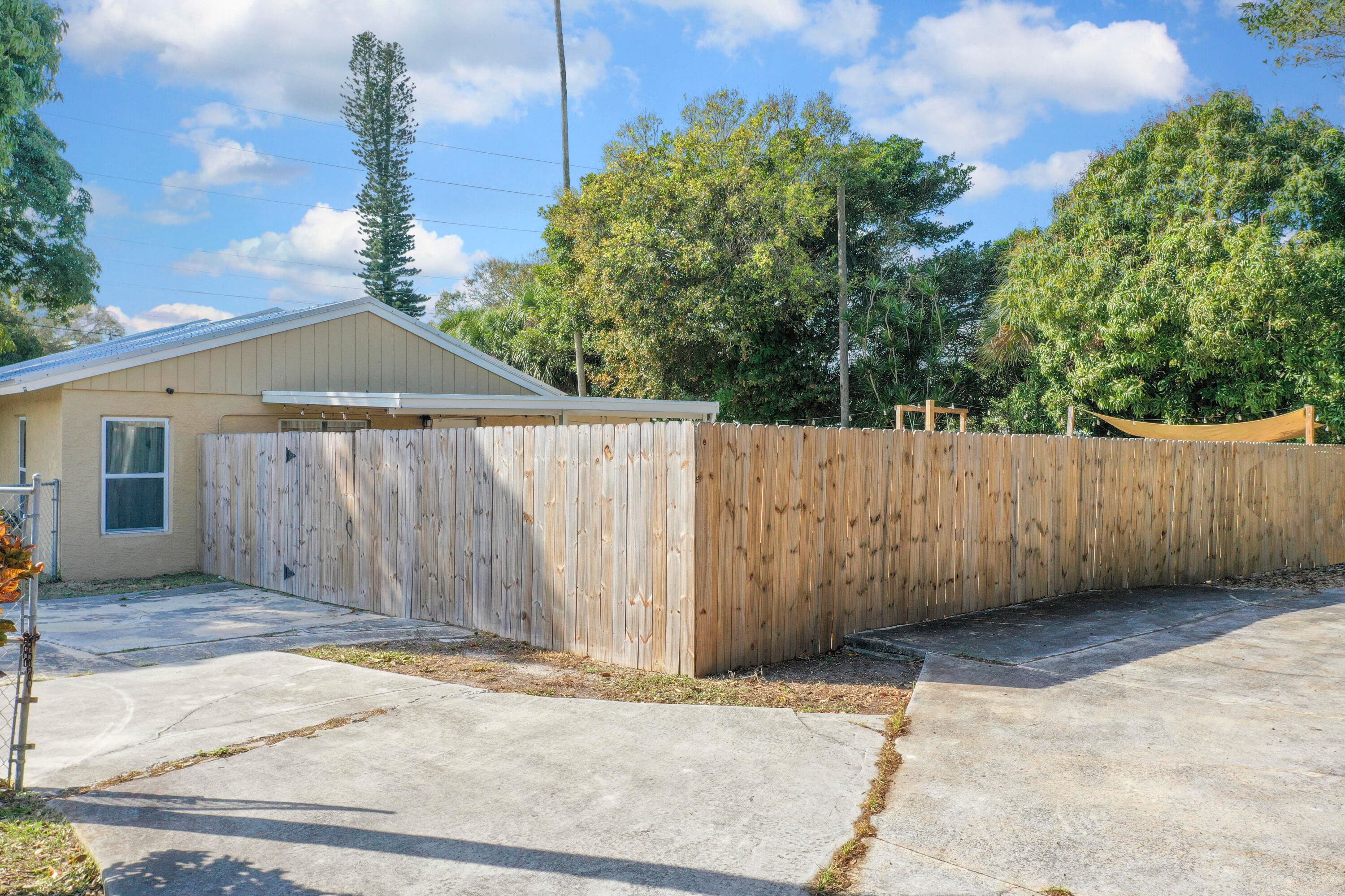 1002 Avenue E E, Fort Pierce, FL 34950 — photo 25 of 34