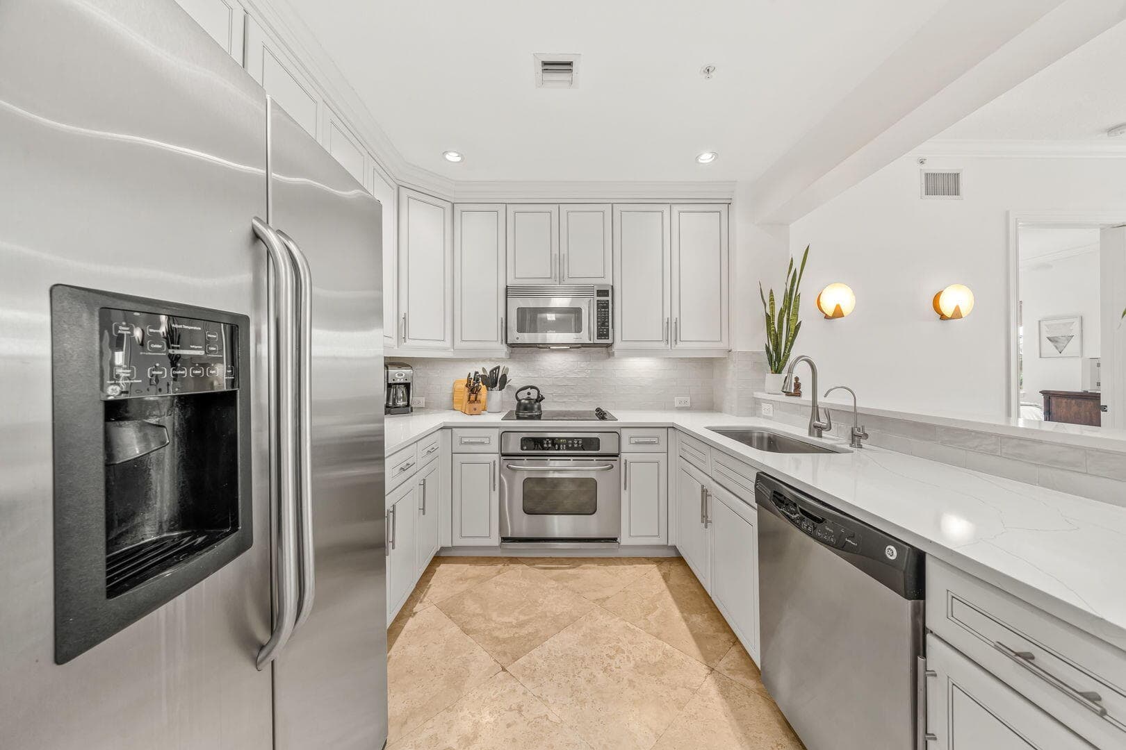 200 NE 2nd Avenue 314, Delray Beach, FL 33444 — photo 3 of 37