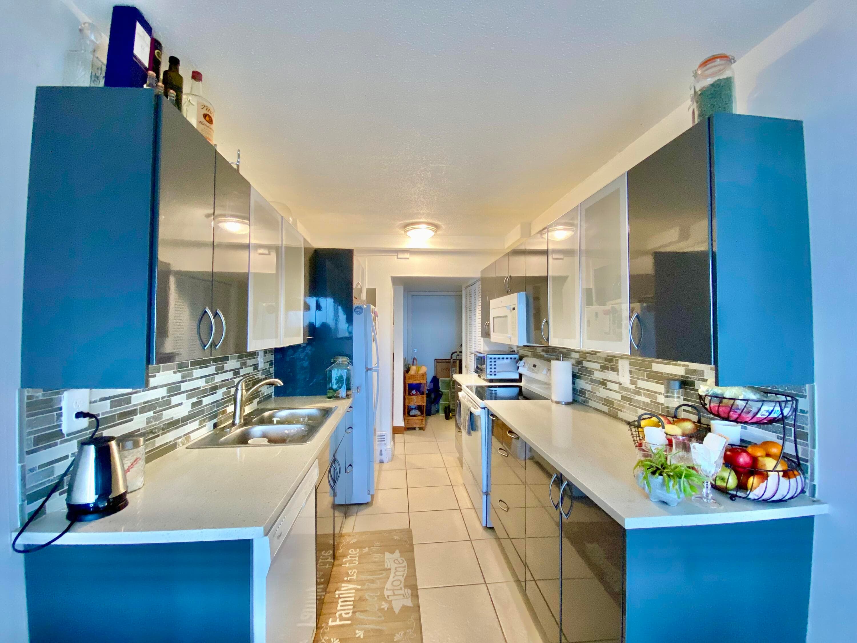 1750 NE 191st Street Apt 600, North Miami Beach, FL 33179 — photo 13 of 40