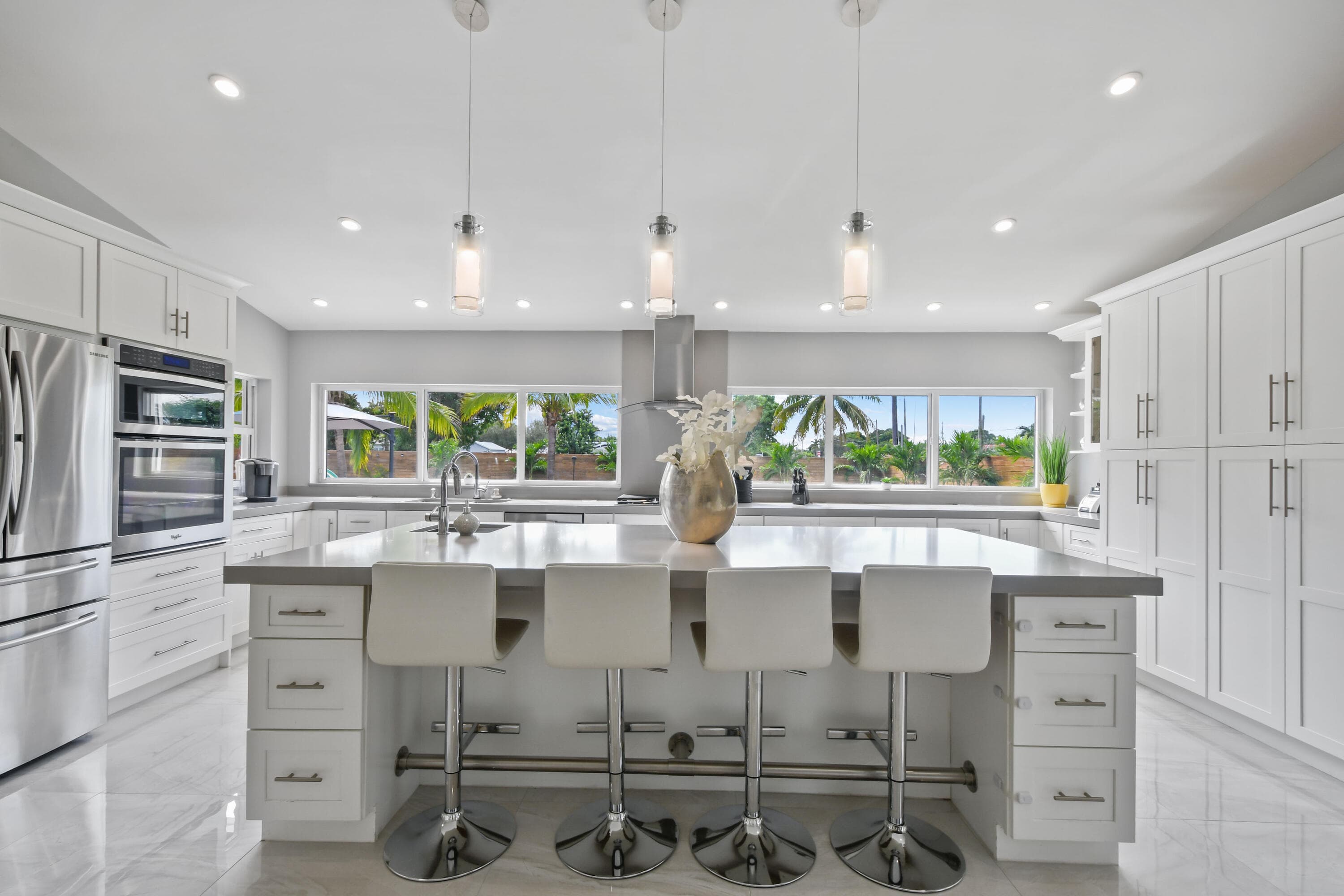 7101 W Lake Drive, Lake Clarke Shores, FL 33406 — photo 11 of 51