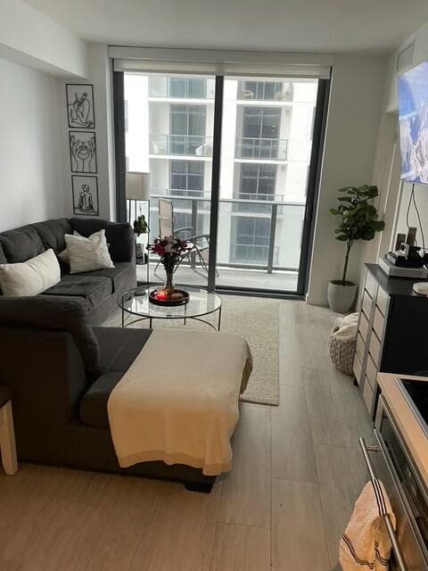 55 SW 9th Street 3209, Miami, FL 33130 — photo 5 of 35