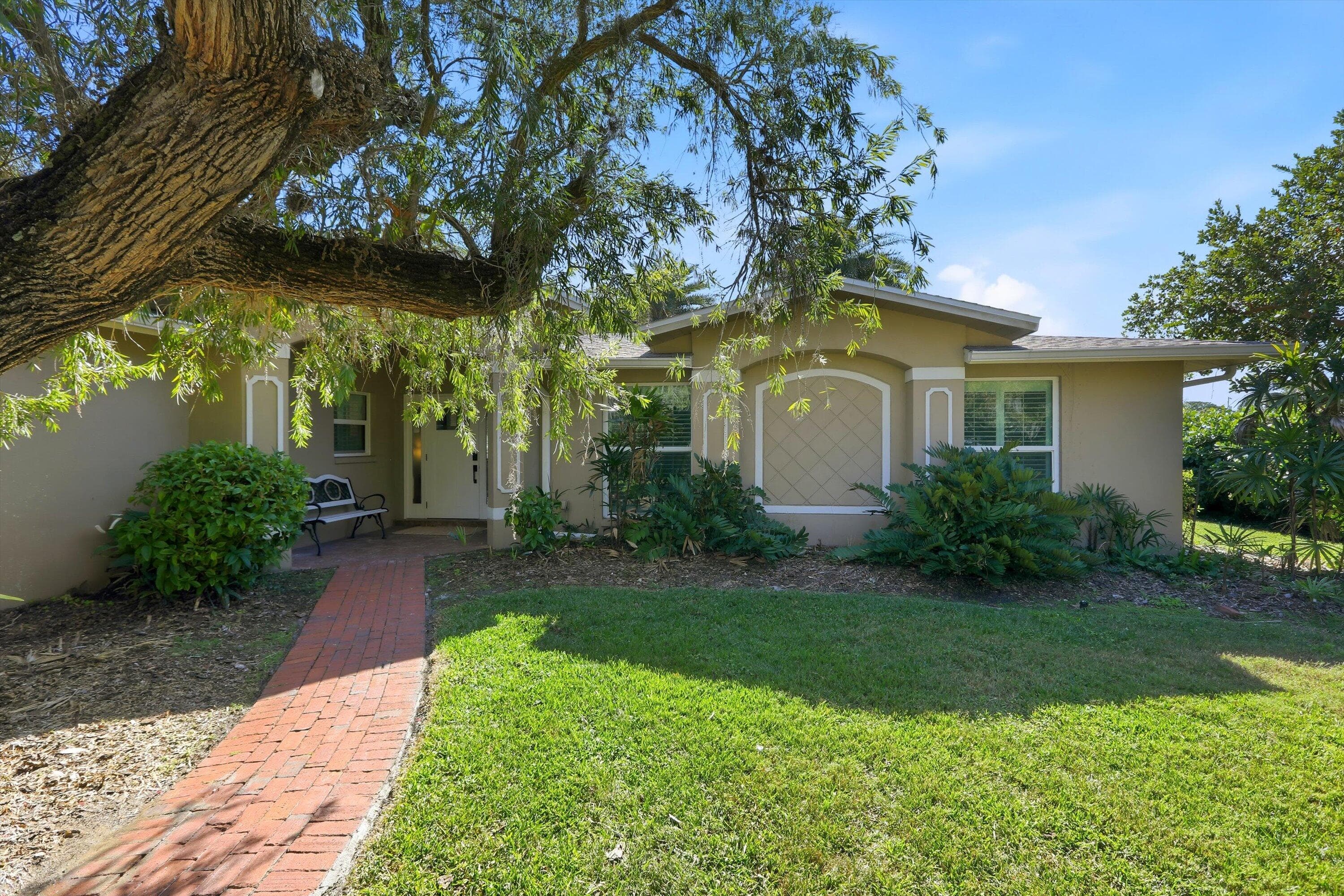 74 Aqua Lane, North Fort Myers, FL 33903 — photo 5 of 50