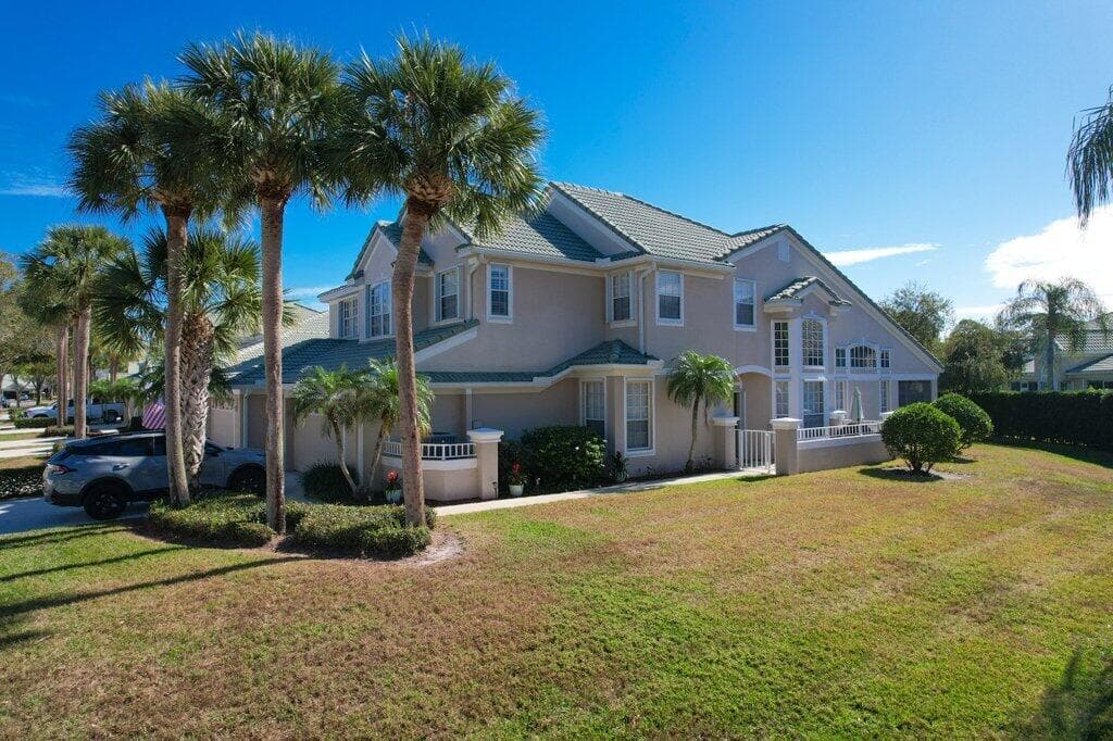 1686 SW Harbour Isles Circle, Port St. Lucie, FL 34986 — photo 1 of 34