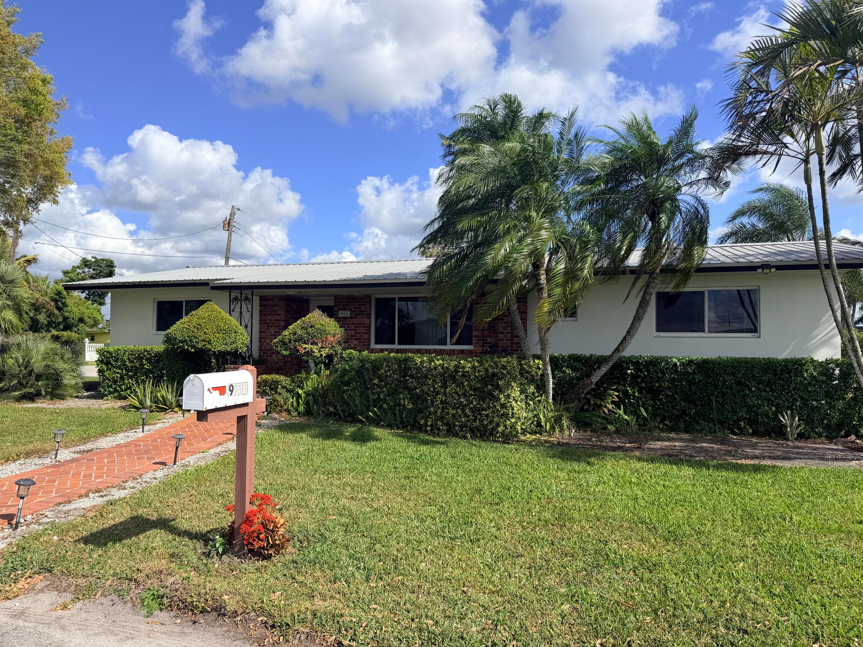 955 NW 4th St Street, Belle Glade, FL 33430 — photo