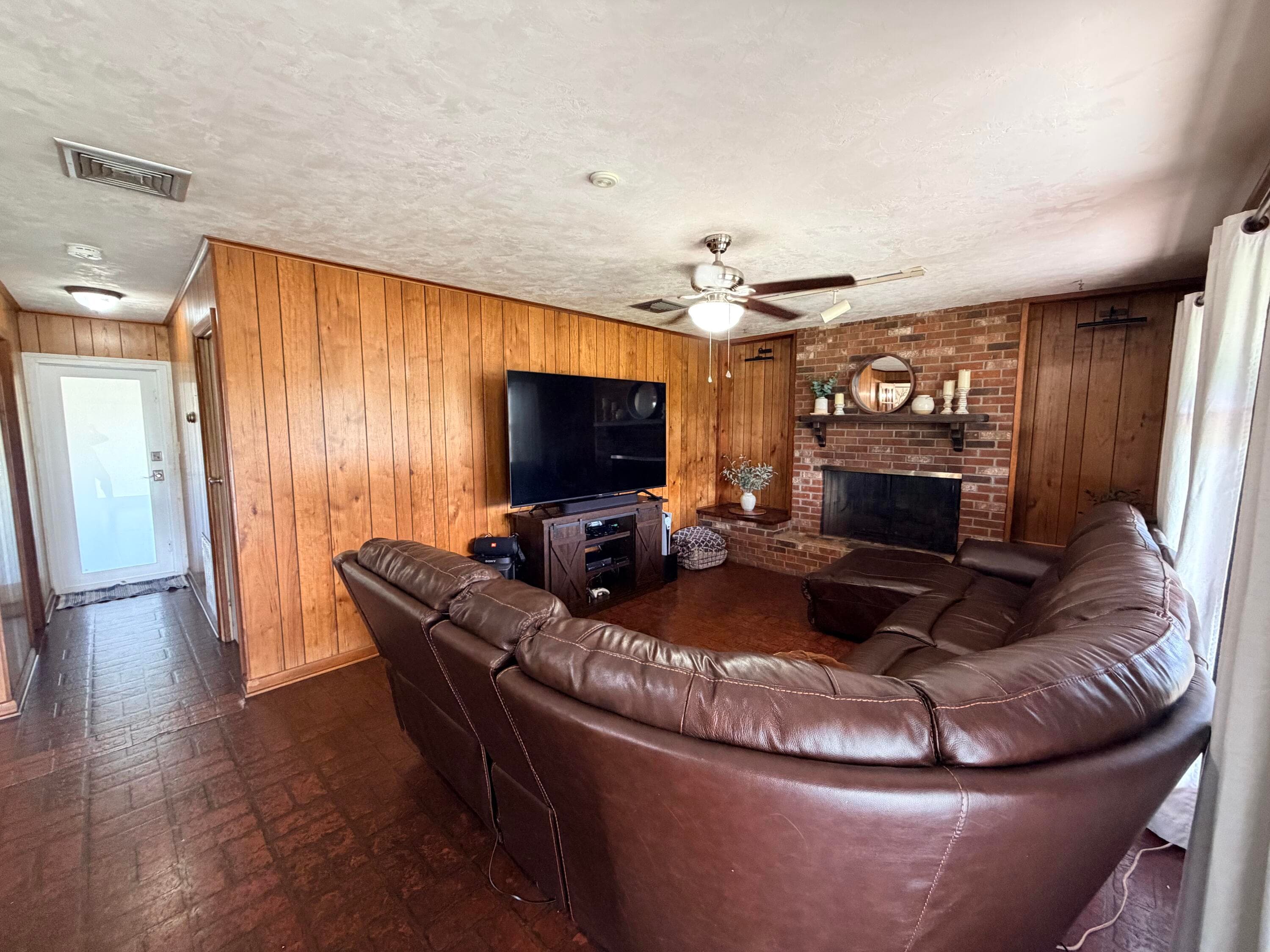 955 NW 4th St Street, Belle Glade, FL 33430 — photo 9 of 26