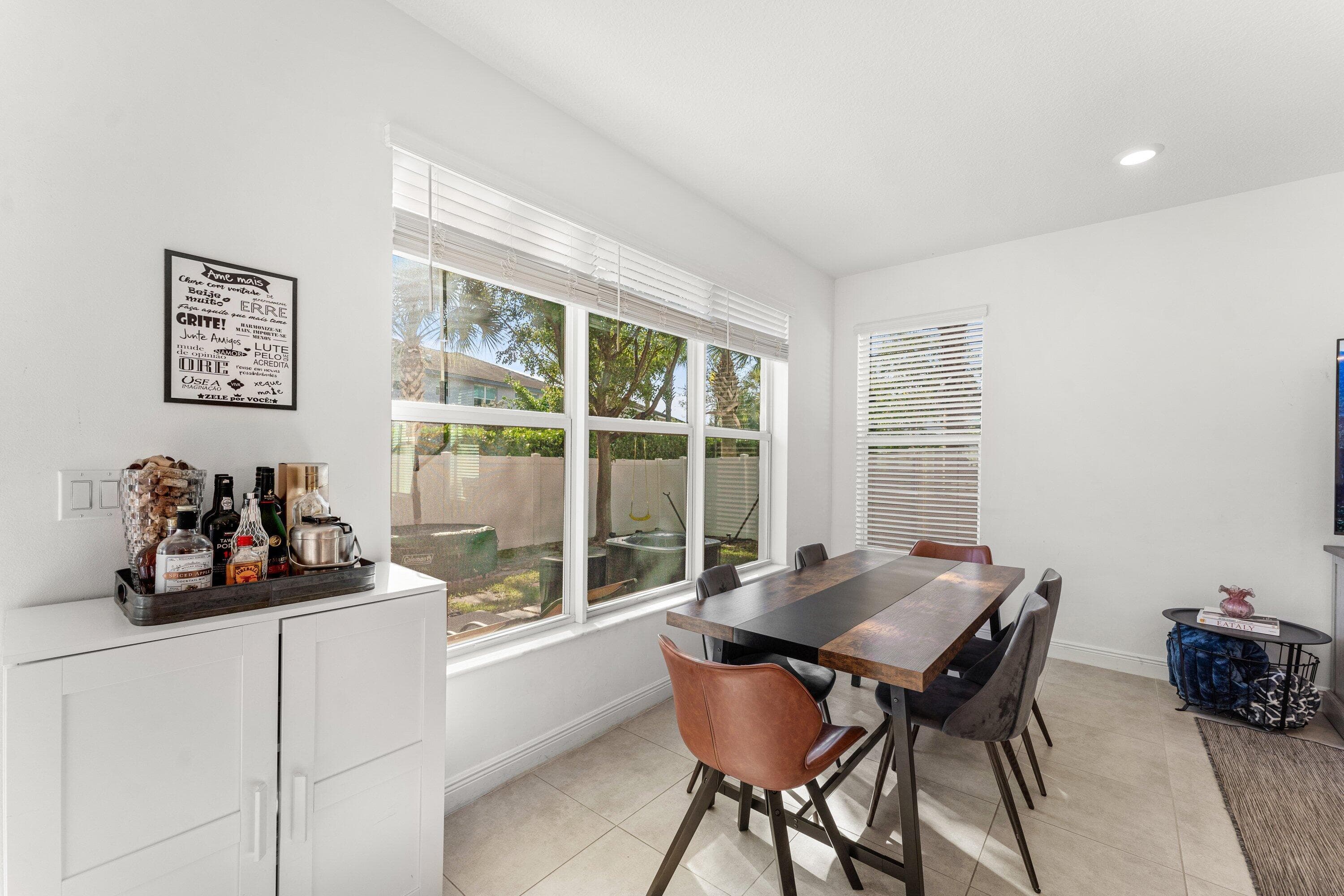 4330 Lago Drive, Deerfield Beach, FL 33064 — photo 12 of 36
