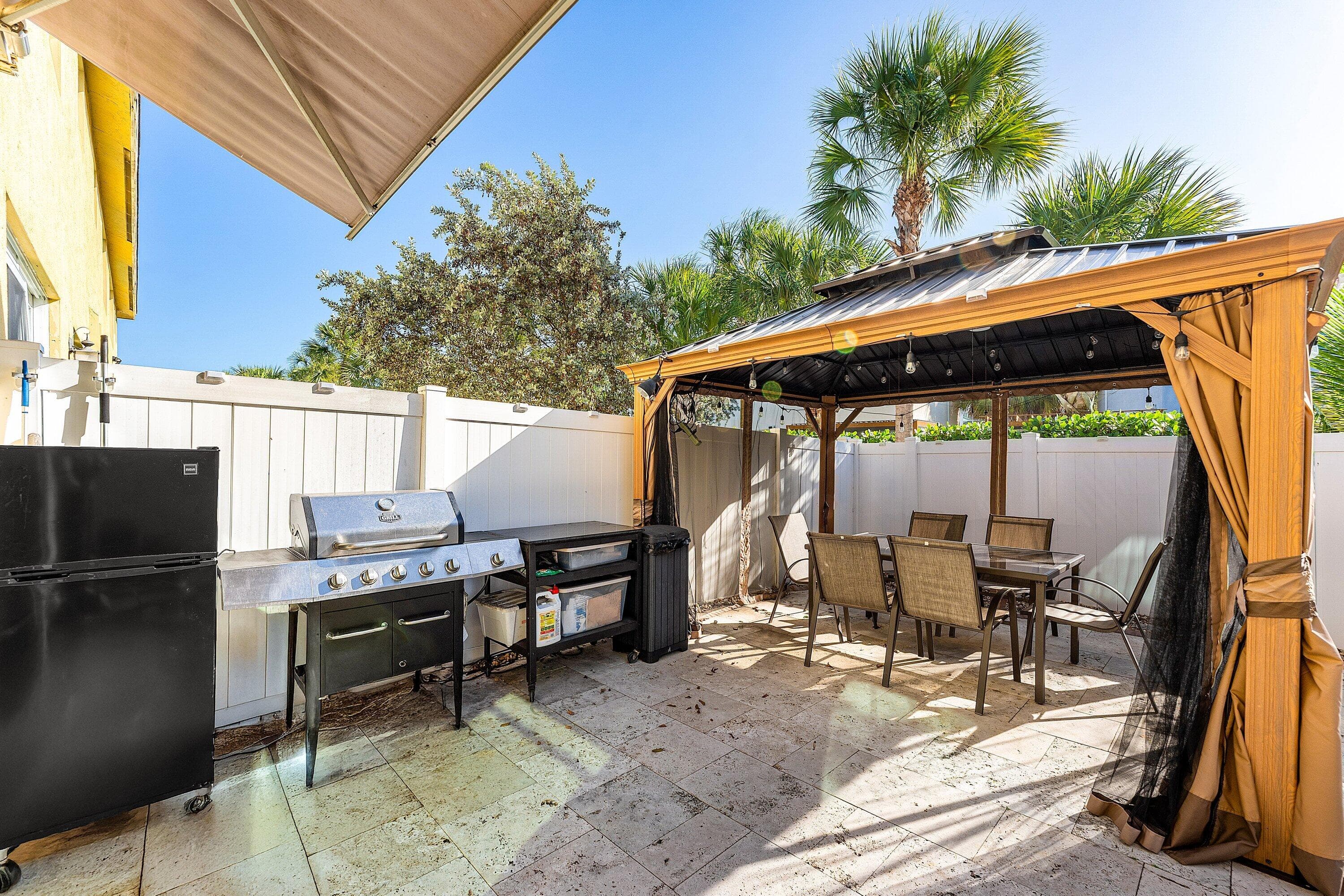 4330 Lago Drive, Deerfield Beach, FL 33064 — photo 31 of 36