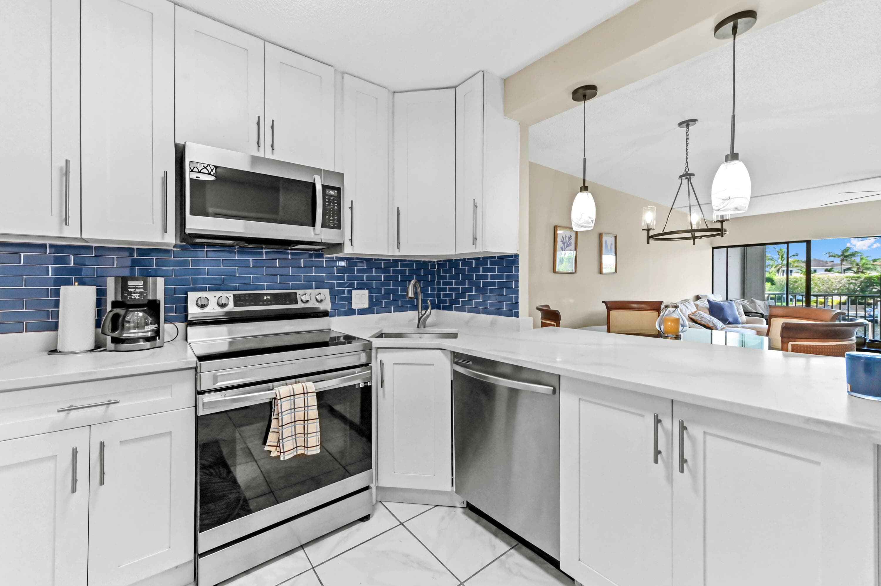 390 N Federal Highway 202, Deerfield Beach, FL 33441 — photo 6 of 25