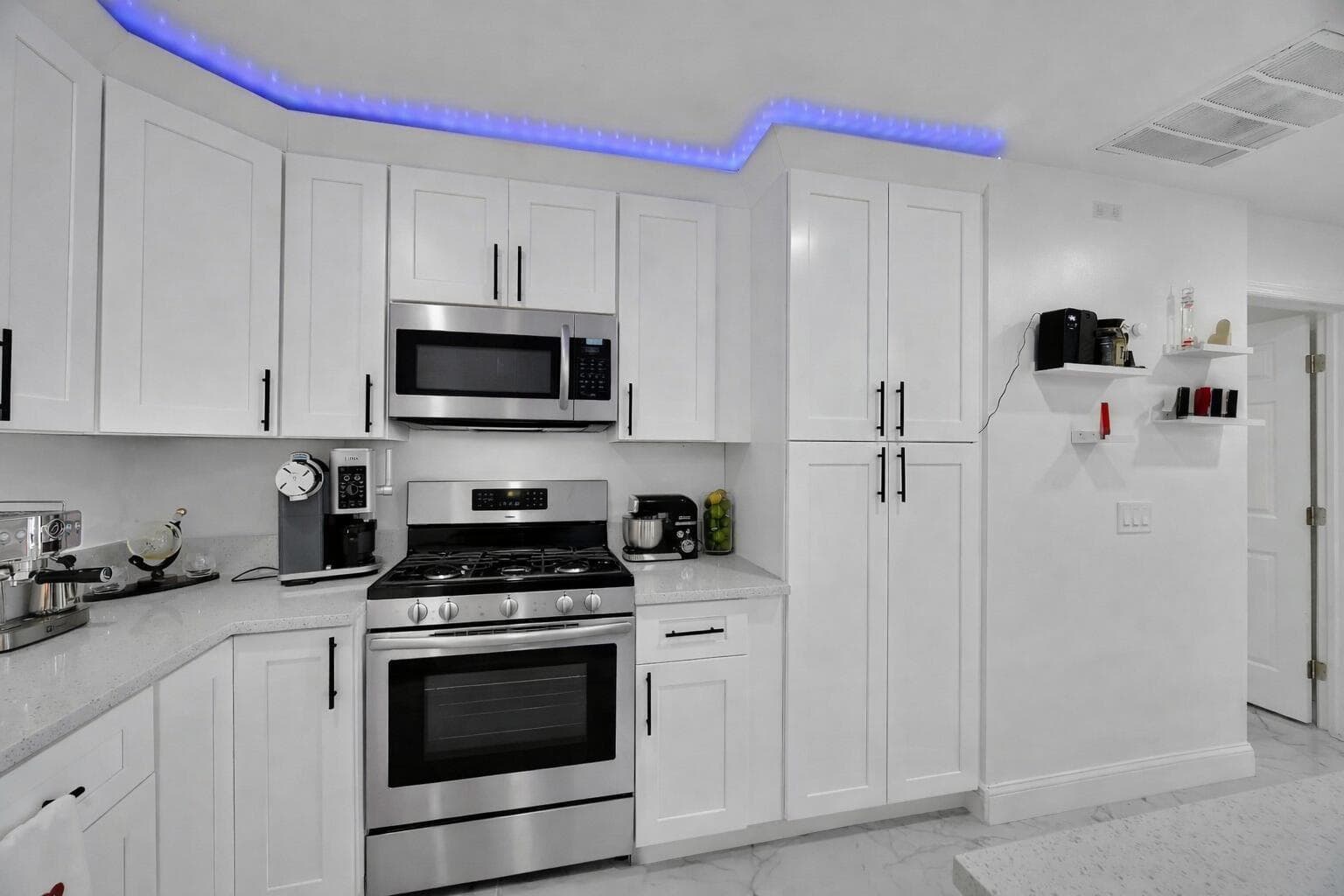 2404 Dade Road, Fort Pierce, FL 34982 — photo 4 of 61