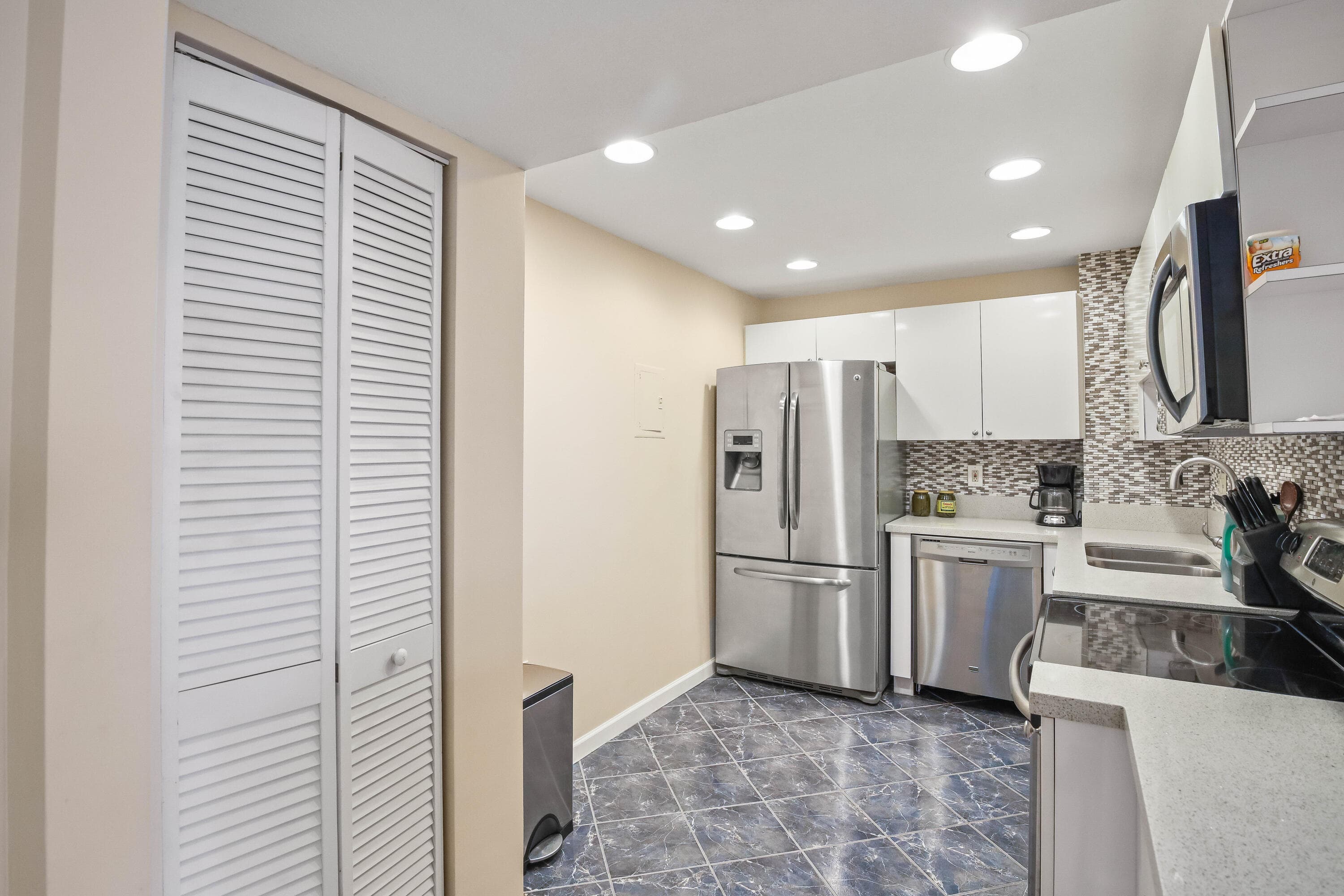 3450 S Ocean Boulevard 106, Palm Beach, FL 33480 — photo 9 of 30