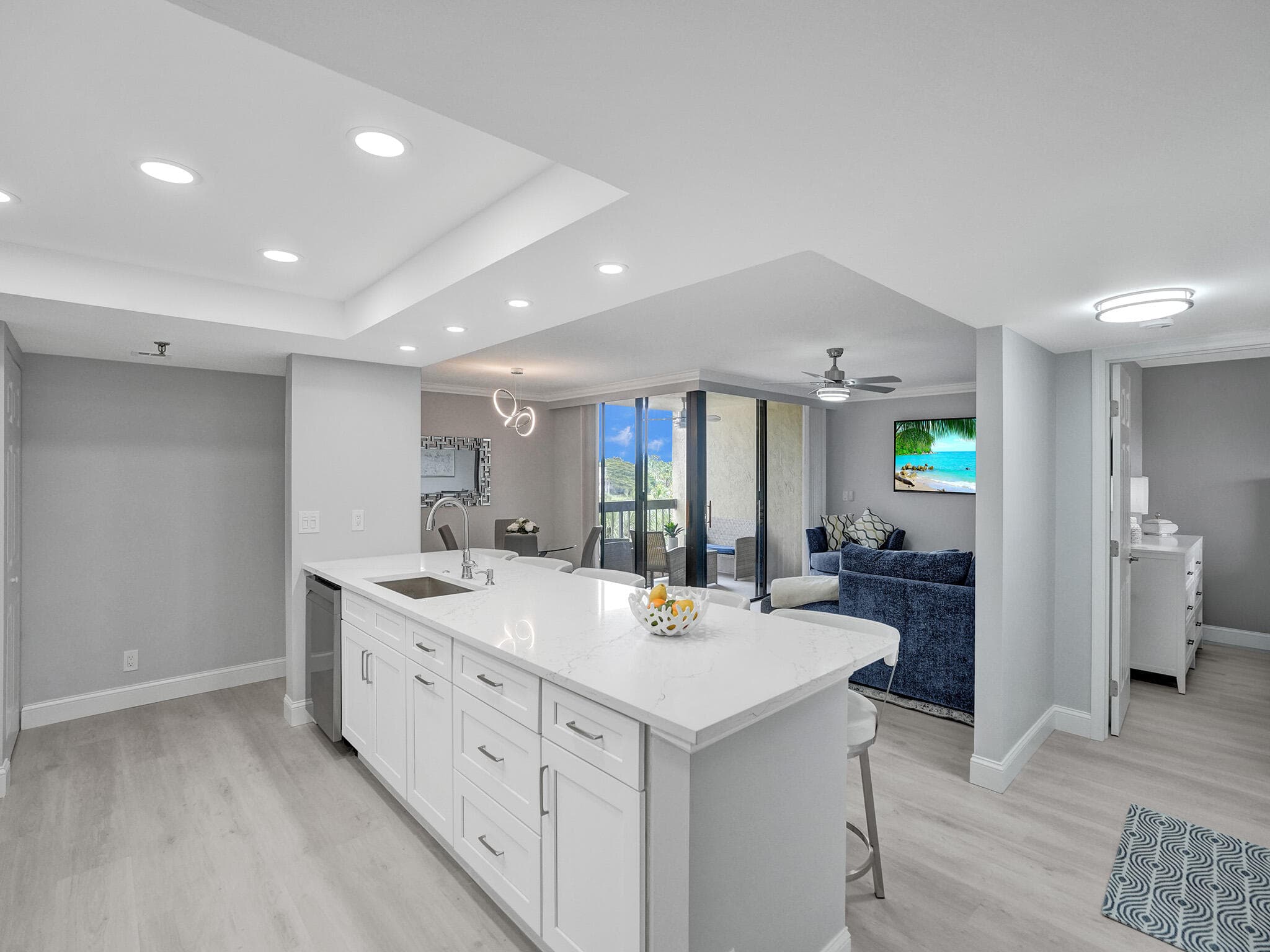 955 Egret Circle 405, Delray Beach, FL 33444 — photo 4 of 45