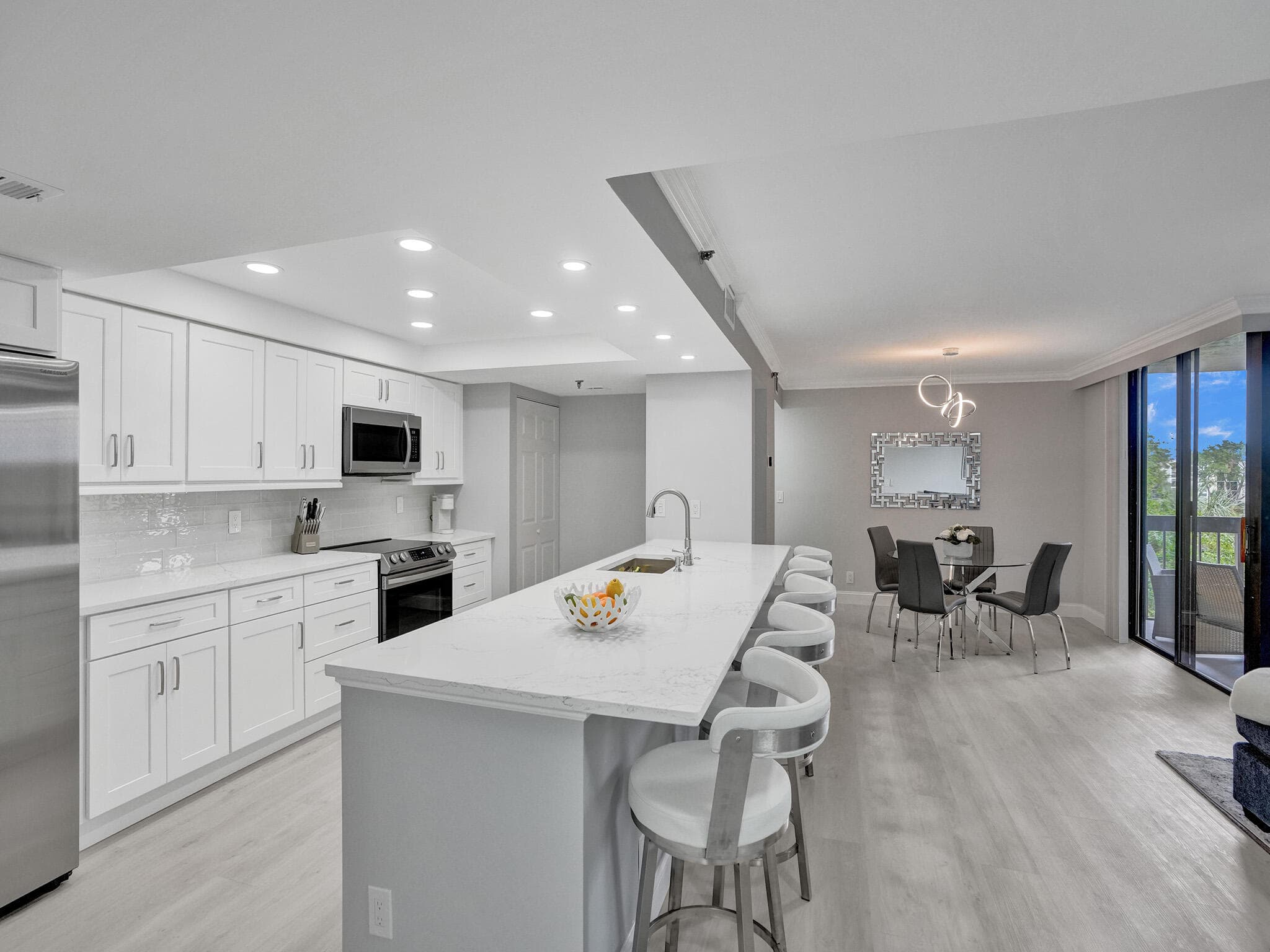955 Egret Circle 405, Delray Beach, FL 33444 — photo 5 of 45