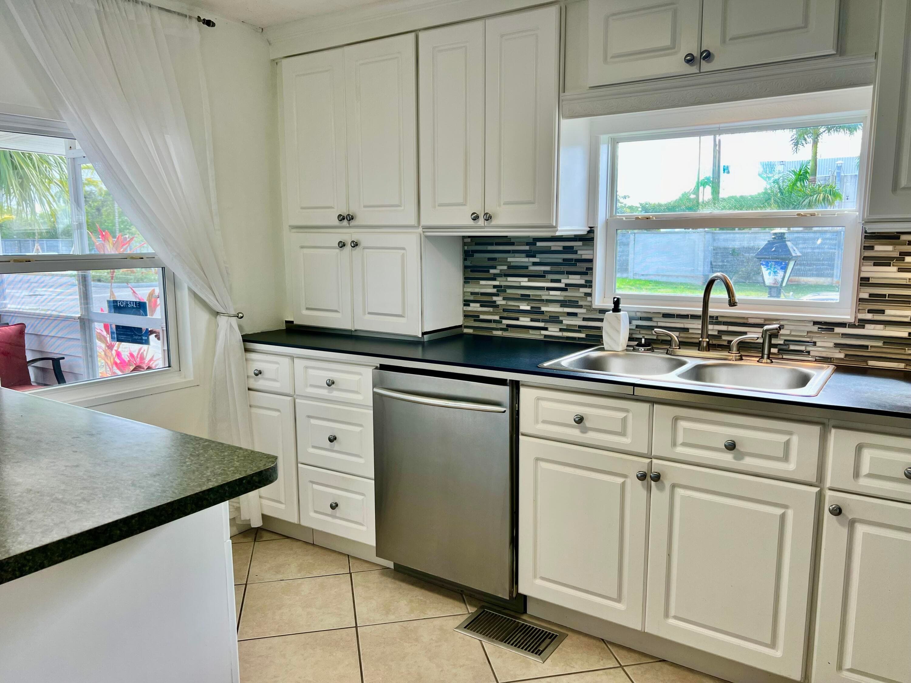 3225 South Street, Hollywood, FL 33021 — photo 11 of 55