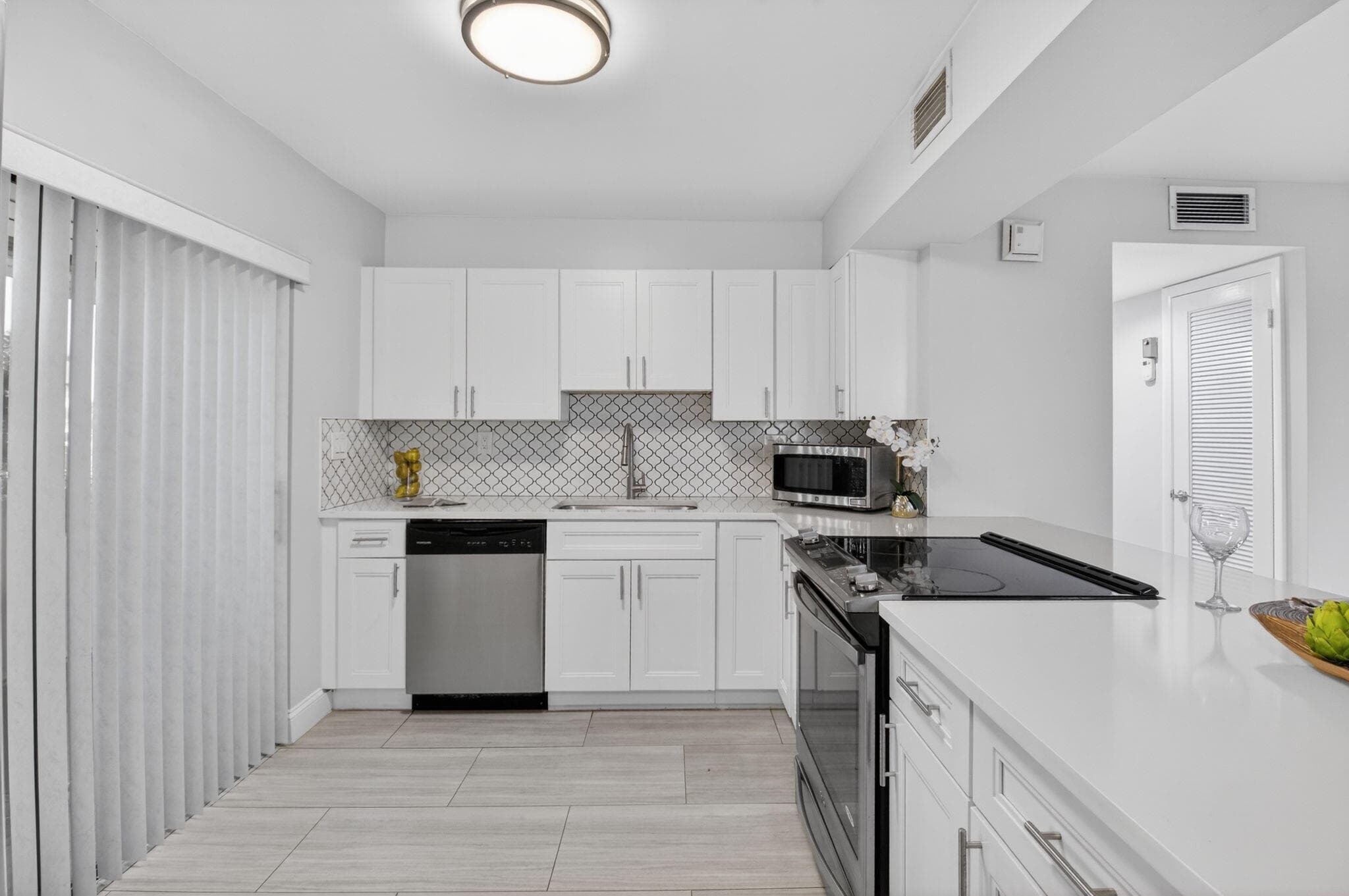 450 Piedmont J 450, Delray Beach, FL 33484 — photo 12 of 78