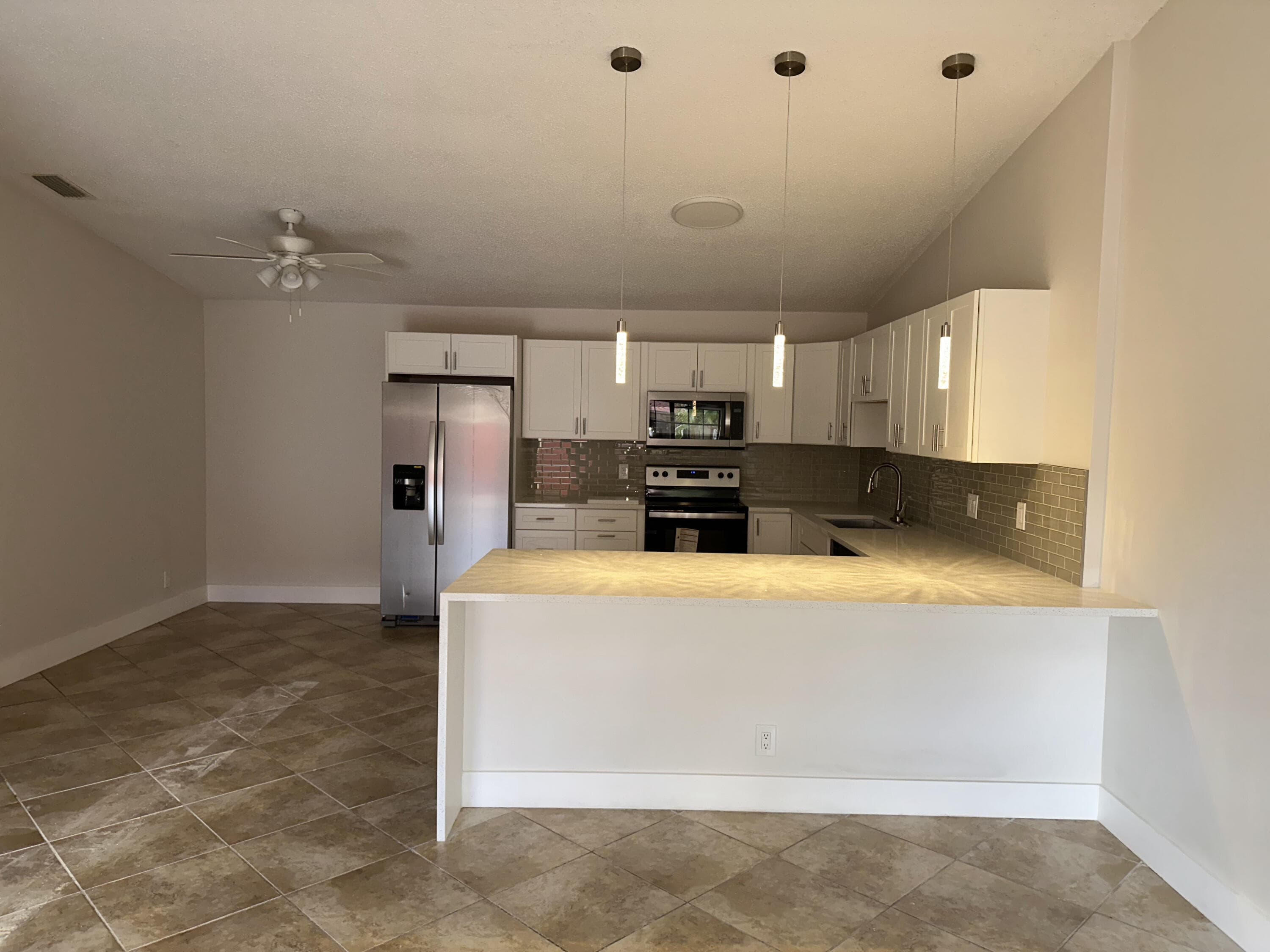 4326 Woodstock Drive C, West Palm Beach, FL 33409 — photo 5 of 41