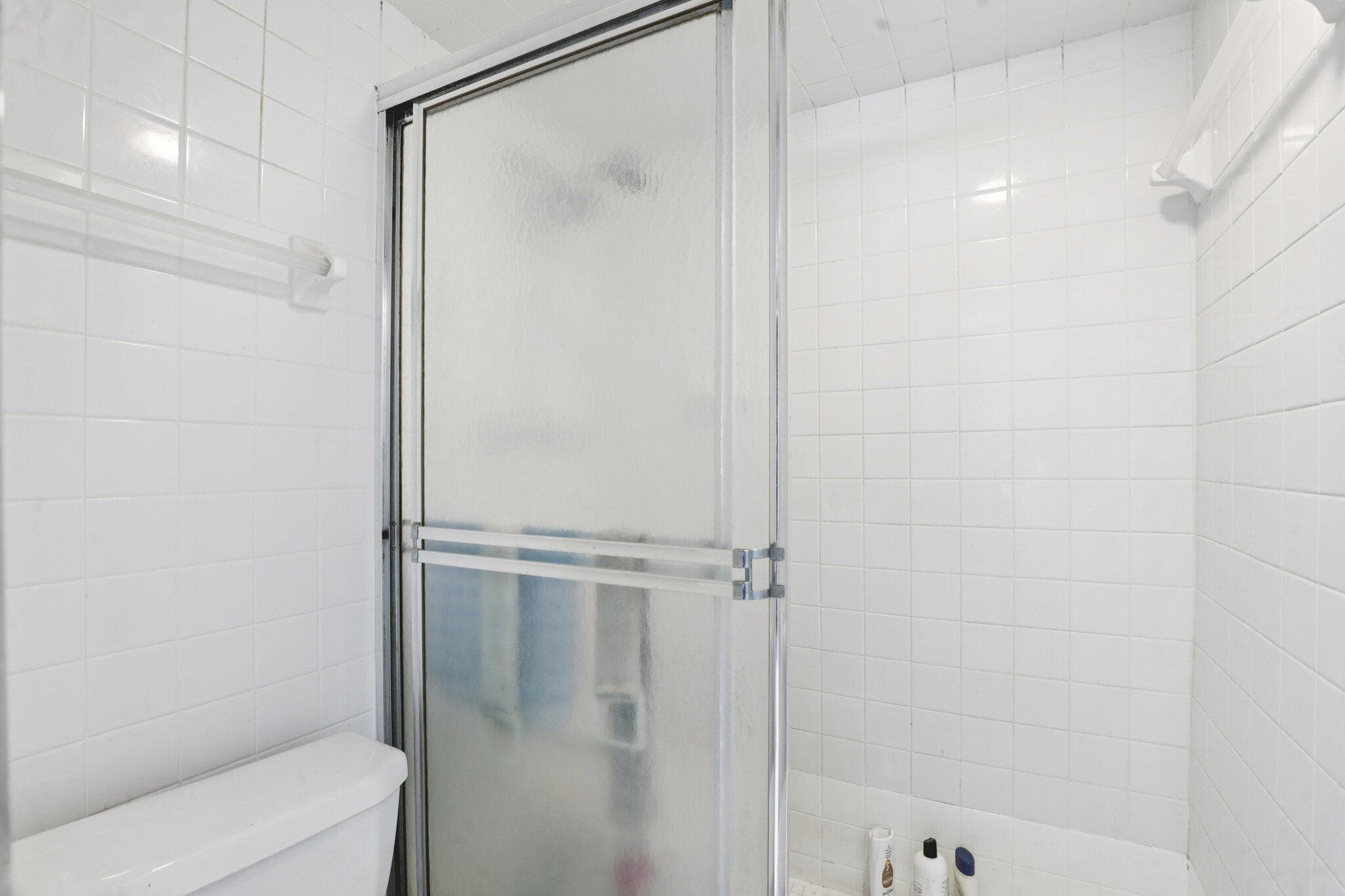 19232 NE 25th Avenue 221b, Miami, FL 33180 — photo 26 of 47