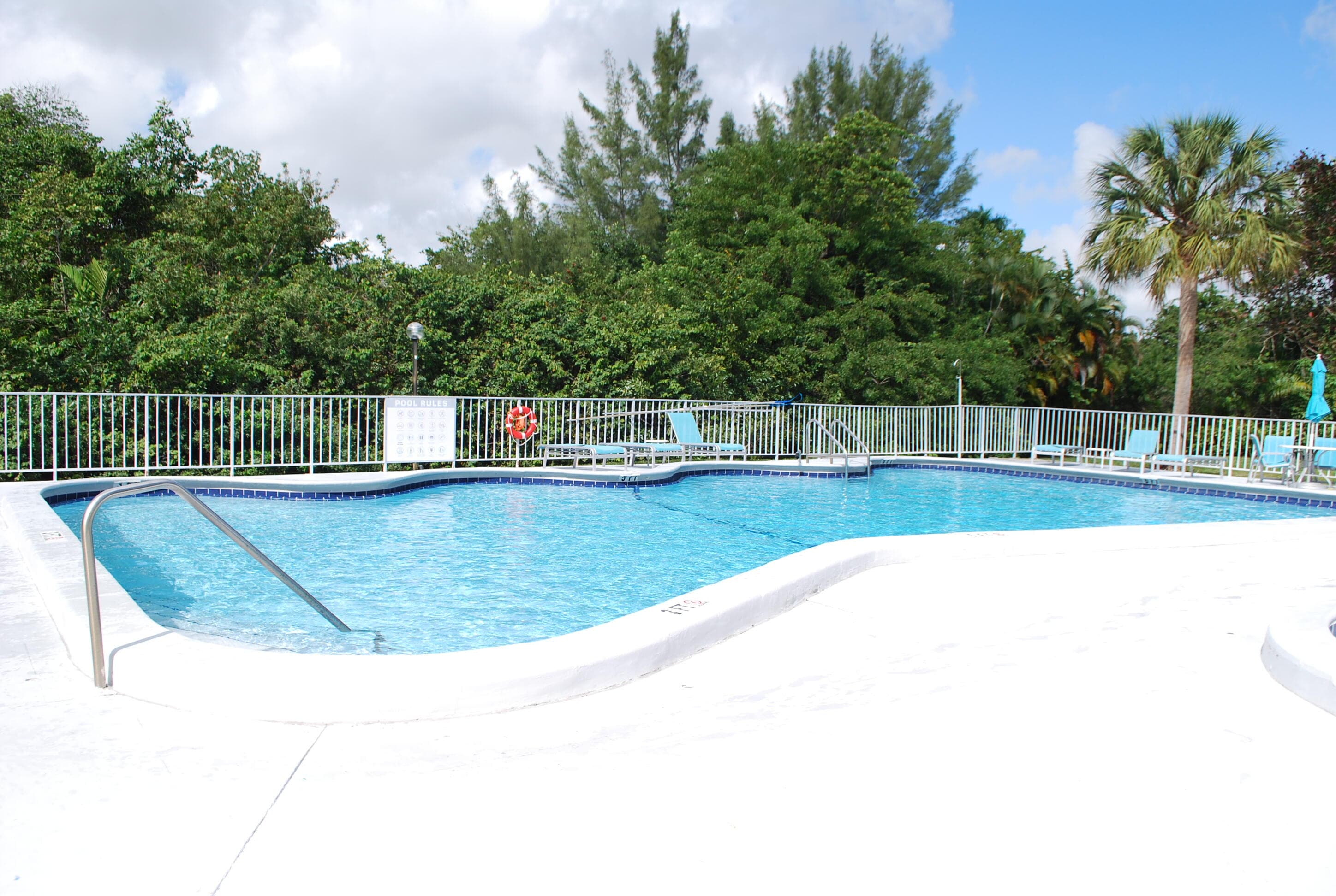 19232 NE 25th Avenue 221b, Miami, FL 33180 — photo 42 of 47
