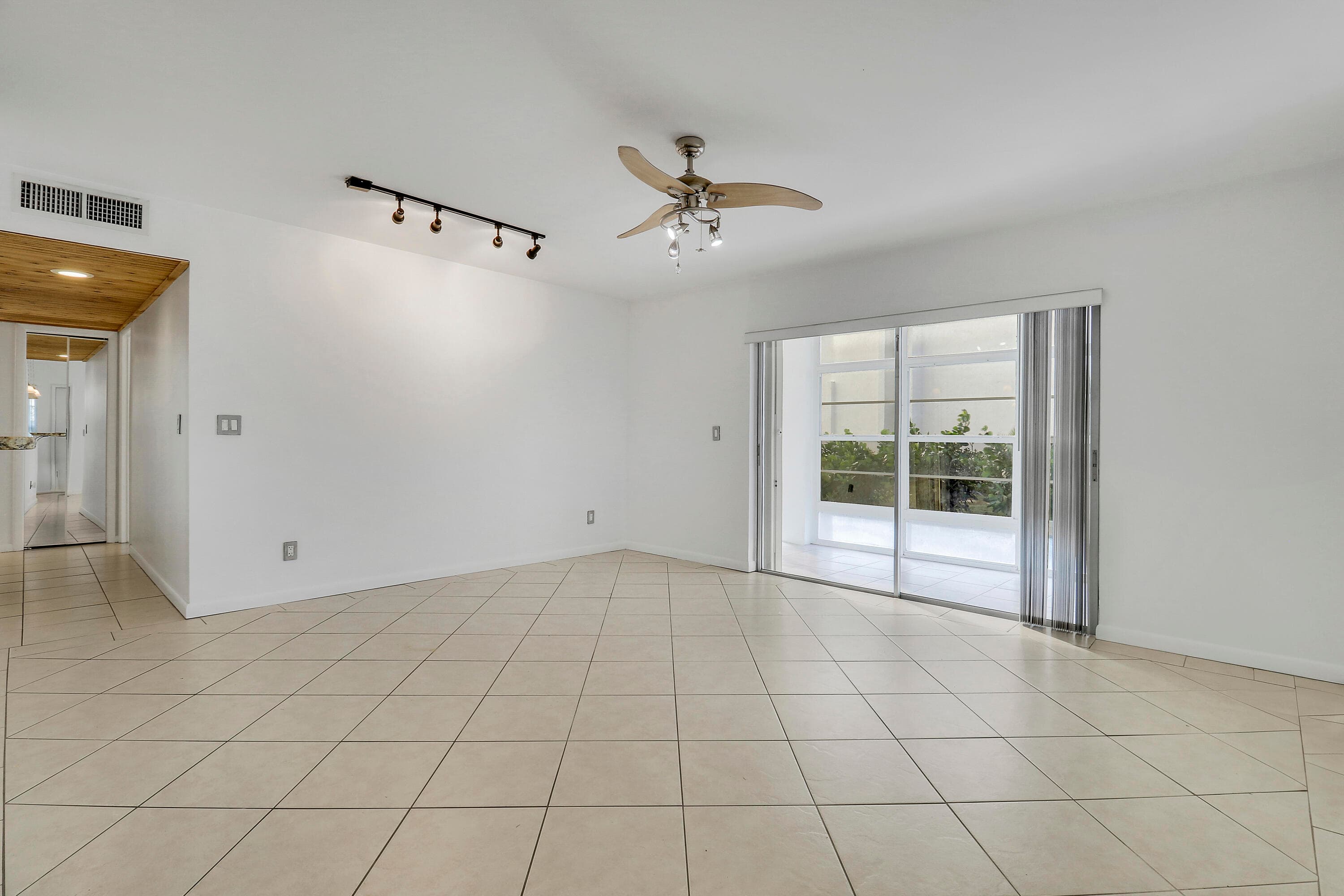 964 NW Spruce Ridge Drive D1, Stuart, FL 34994 — photo 14 of 33