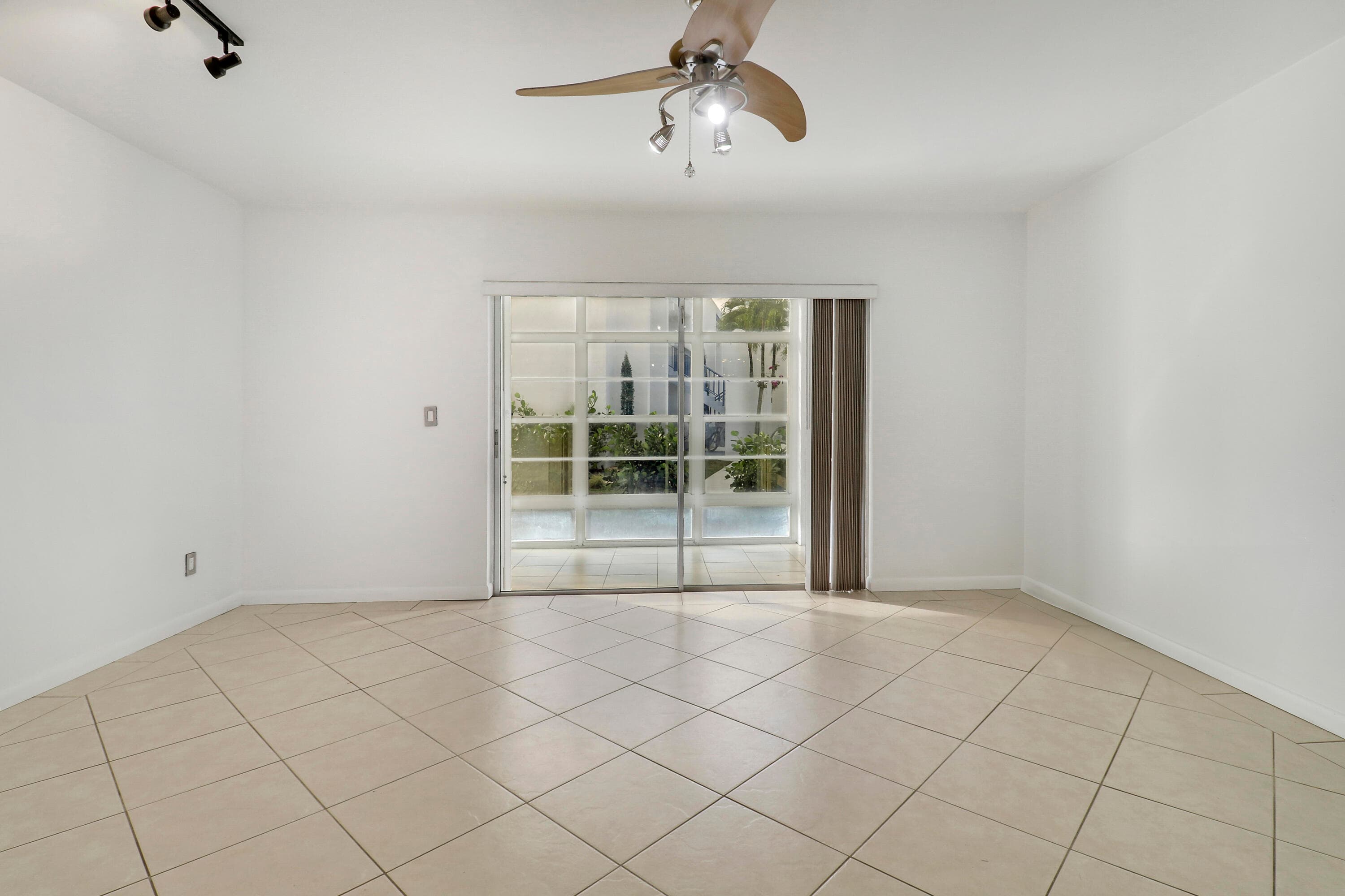 964 NW Spruce Ridge Drive D1, Stuart, FL 34994 — photo 18 of 33
