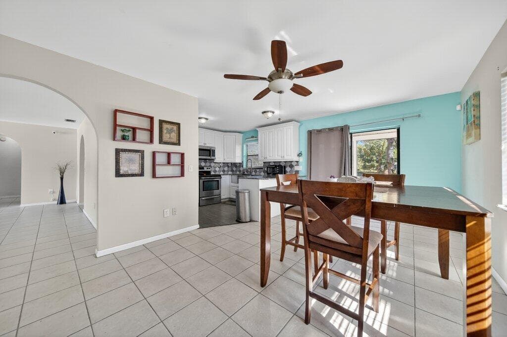 2097 SE Mantua Street, Port St. Lucie, FL 34952 — photo 3 of 29